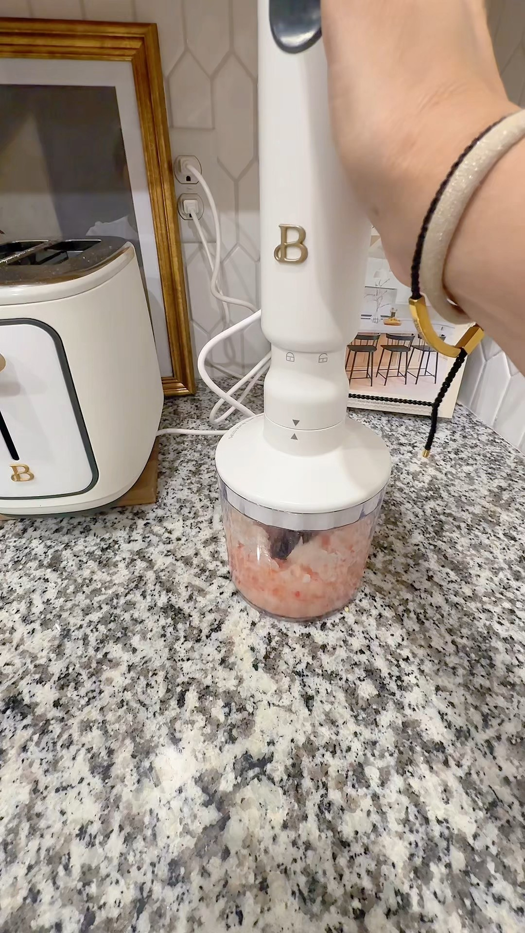 “La especie de la semana 🔥 solo llegar y usar 👏”


#LTKHome #LTKSeasonal #LTKActive