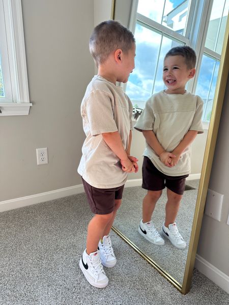 Easty’s outfit today
Wearing size 4 in shirt
Shorts are size 4 
Tones kids
Nike blazers
Fall fashion
Boy mom 


#LTKstyletip #LTKBacktoSchool #LTKkids