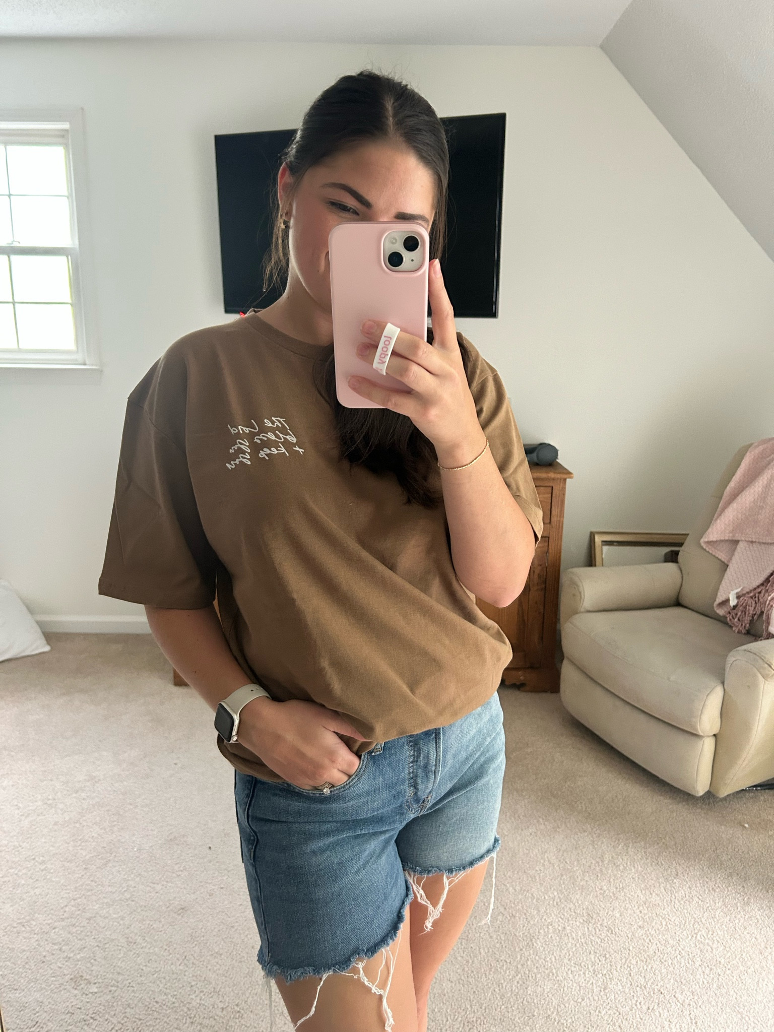 How cute is this graphic tshirt from Dear Heart! 🤍

#LTKFindsUnder50 #LTKSaleAlert #LTKStyleTip