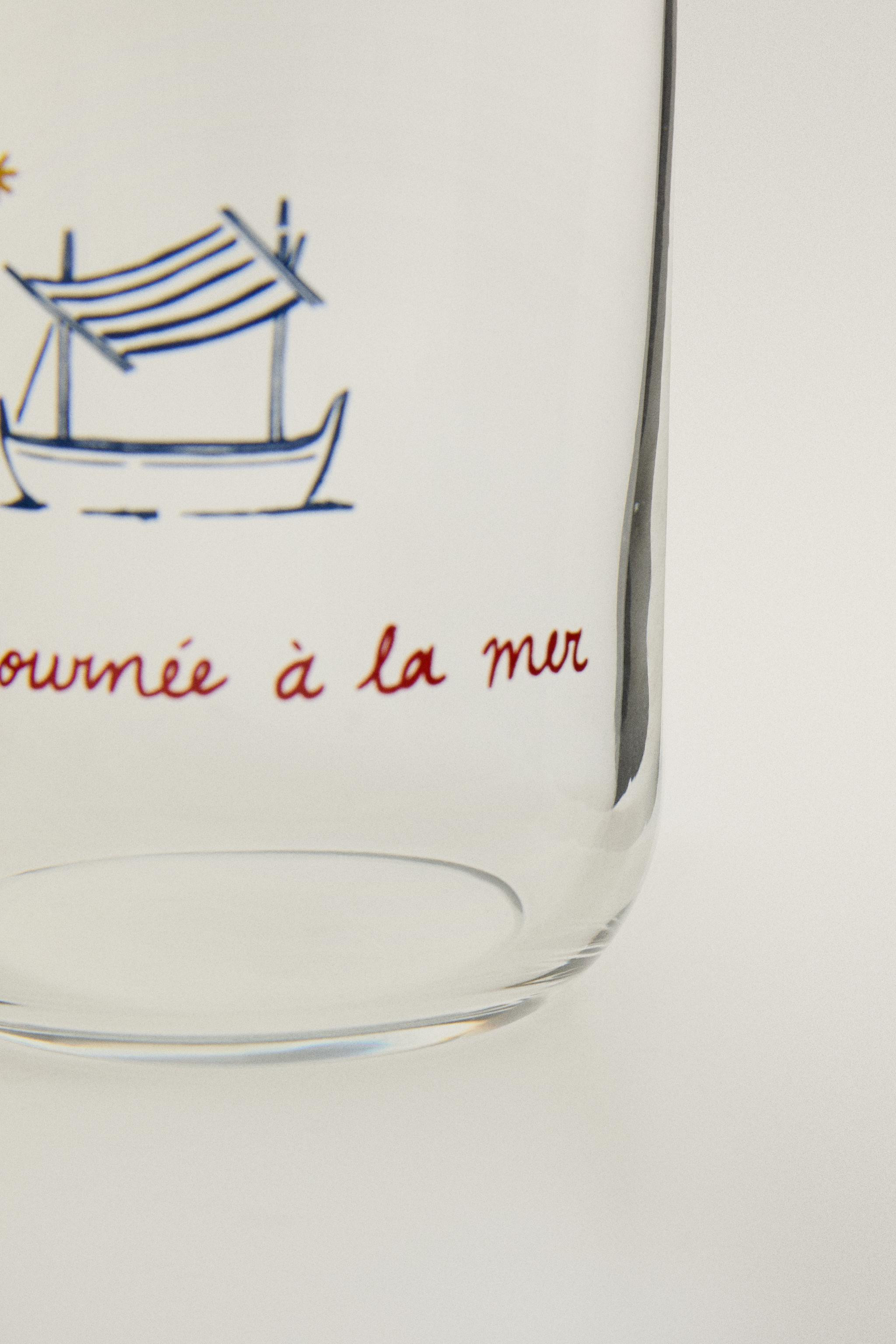 Glass tumbler. Design with a painted illustration and slogan related to summer and the sea. | Zara UK