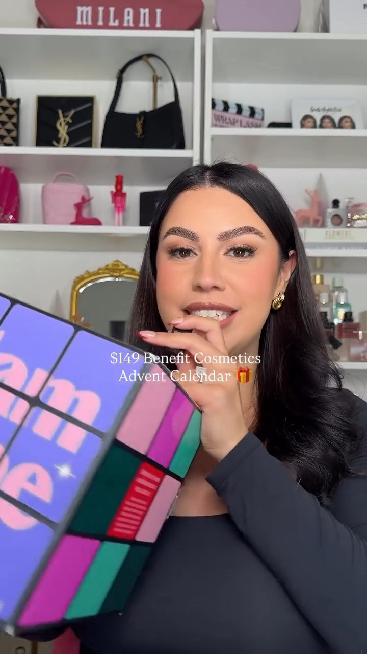 Unboxing the Benefit 24 Days of Beauty Advent Calendar 🎁💞✨
A look at everything included this year! 

#BenefitCosmetics #AdventCalendar #BeautyAdventCalendar #HolidayBeauty
