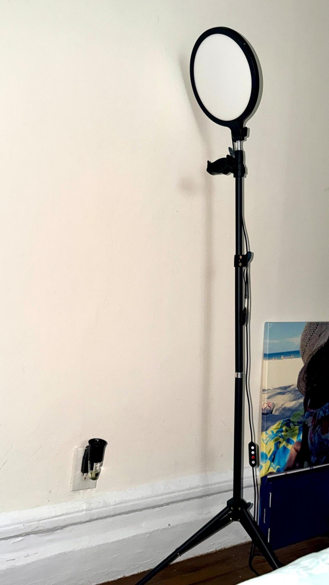 Love my Ring Light/ Tripod / phone holder great for content creators , vlog, pictures 

#LTKdayinmylife #LTKTravel #LTKvlog