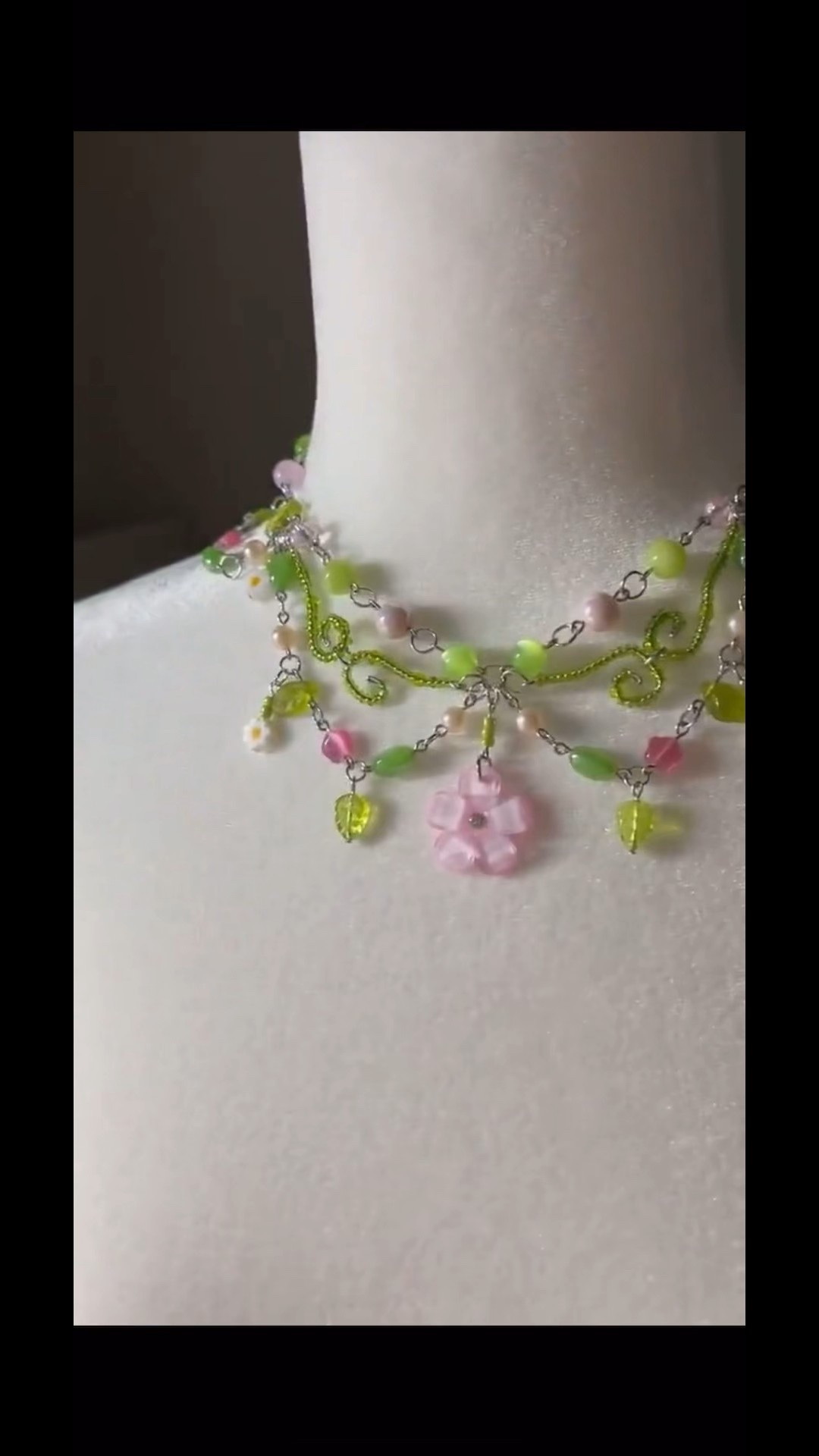 Step into a dreamy fairytale with this cherry blossom flower necklace, handcrafted with delicate petals and soft fairycore charm 🌸✨ Featuring layered strands and ethereal floral details, this romantic piece is perfect for nature lovers, cottagecore queens, and springtime styling. Whether you’re dressing for a garden party, a whimsical shoot, or everyday enchantment—this necklace brings floral fantasy to life.