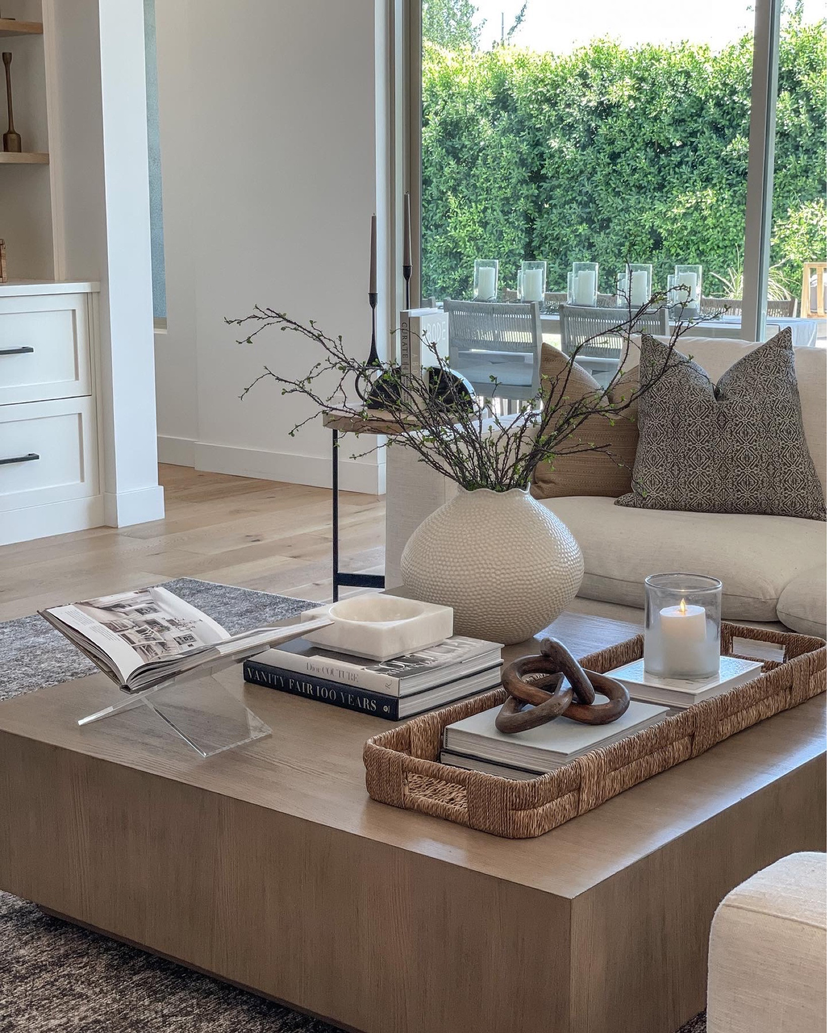 Coffee table styling

Large vase-Arhaus-Layla Grayce- large coffee table-square coffee table-long tray-wicker tray-mcGee and Co-stems-acrylic book stand-coffee table books-crate and barrel-catchall-catchall dish-neutral home decor

#LTKhome #LTKFind #LTKSeasonal