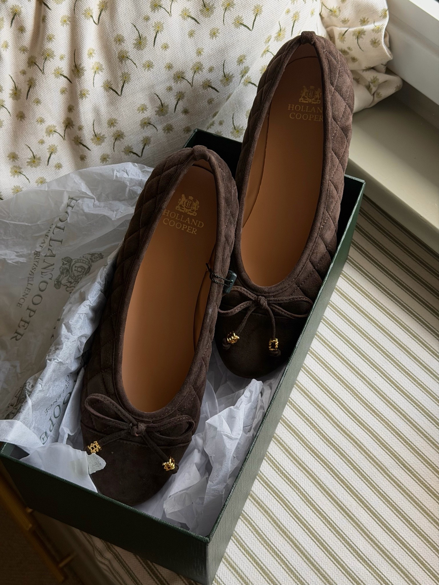 New chocolate ballet flats

#LTKautumn #LTKshoes
