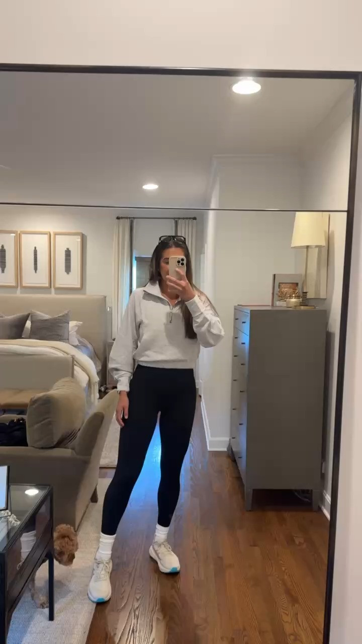 Lululemon activewear outfit inspo 

- size 8/medium in tops, size 6 in bottoms

Activewear outfit, athleisure, sunglasses, fall pullover, lululemon, Grace White 


#LTKStyleTip #LTKActive #LTKOver40