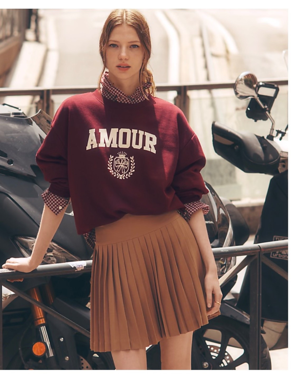Side Buckle Pleated Mini Skirt

Amour Sweatshirt

#LTKootd #LTKTravel #LTKWorkwear