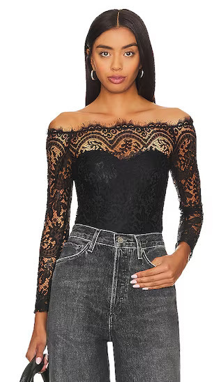 superdown Rivka Off Shoulder Bodysuit in Black. - size S | Revolve Clothing (Global)