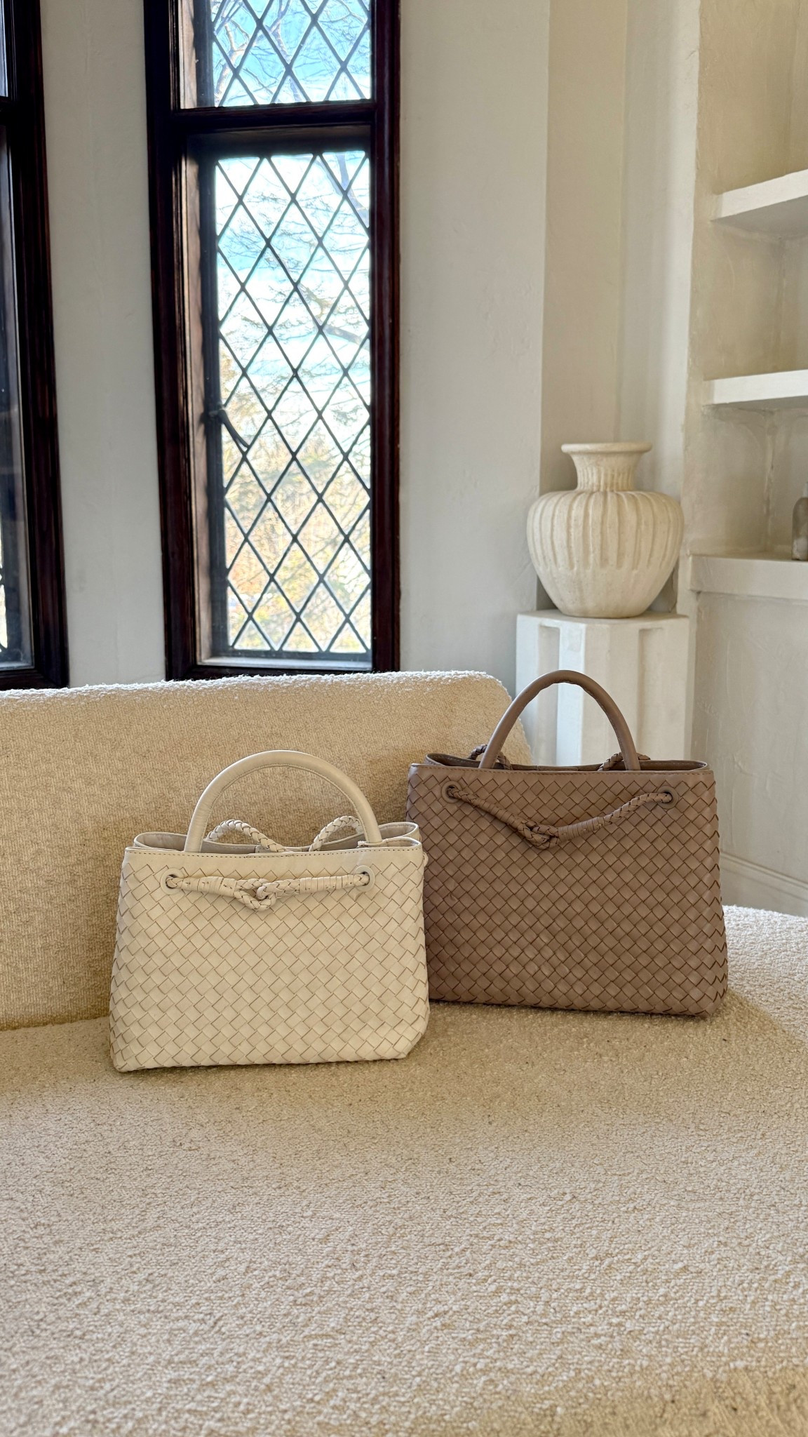 Comparing the small vs large @onequince leather handwoven satchel. The small is 7.75” x 10.75” while the large is 9” x 12.75”. Both have multiple pockets inside and can be worn as a crossbody, shoulder and arm carried.

#quincepartner

#LTKootd #LTKWorkwear