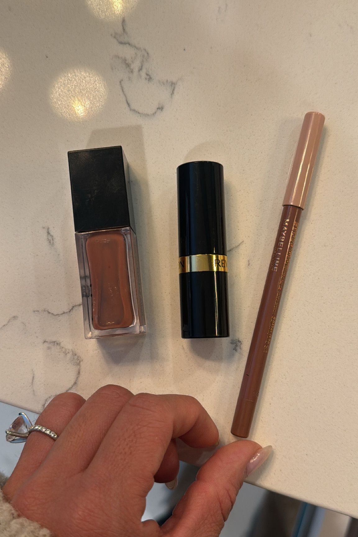 Perfect nude lip combo. 