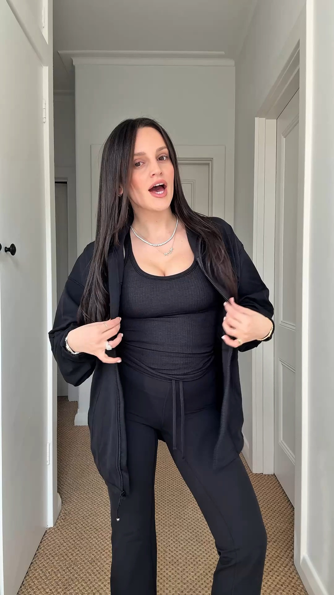 Jacket: size 4
Top: size 2
Pant: size 2

#LTKfitness #LTKaustralia #LTKtravel