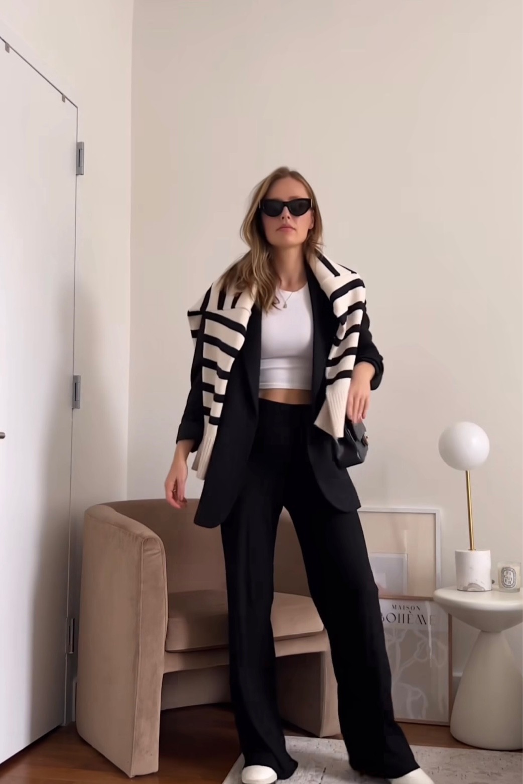 Dressing up these Comfy black lounge pants! 

#LTKSeasonal #LTKstyletip