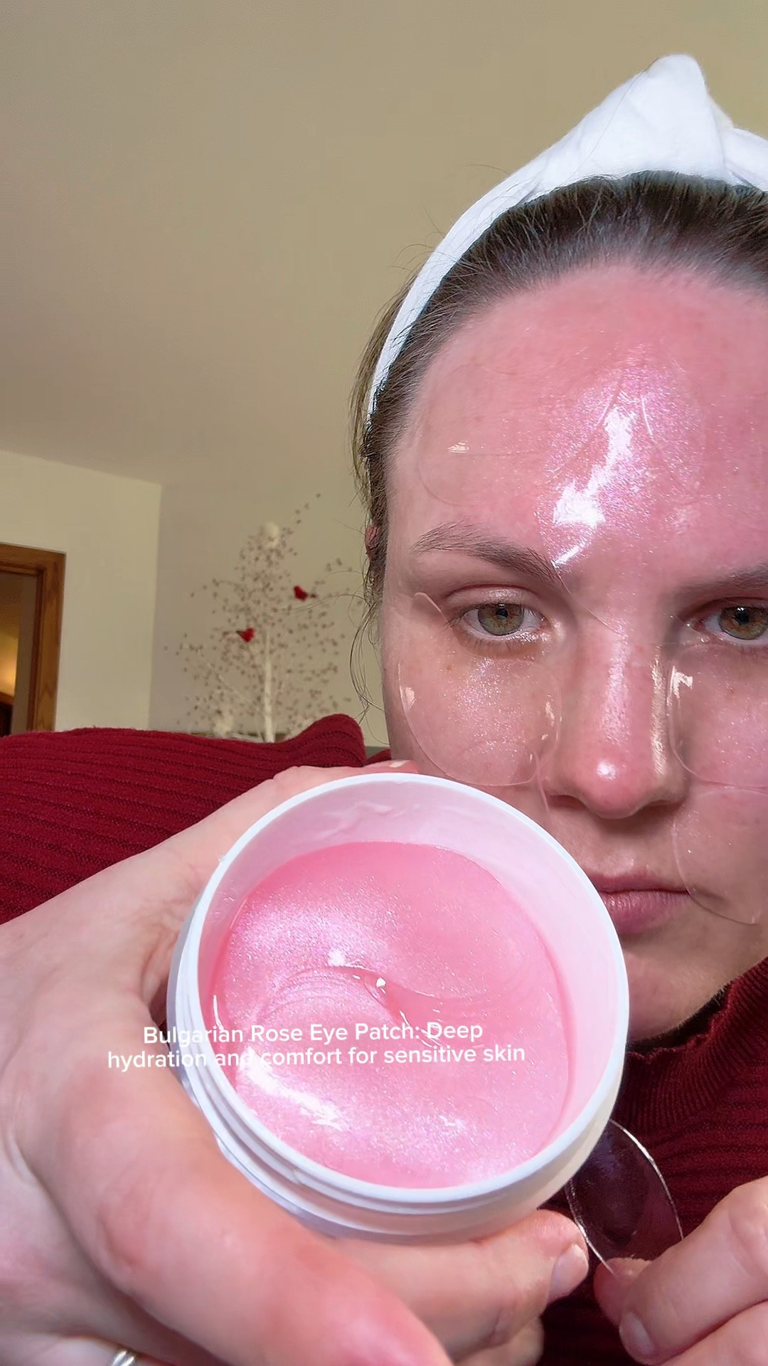 Bulgarian Rose Water Hydrogel Eye Patch provides hydration, brightening effects, and anti-wrinkle solutions!

#LTKBeauty #LTKselfcare