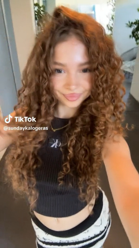 Outfit + Makeup!

#LTKBeauty #LTKBacktoSchool #LTKFindsUnder50