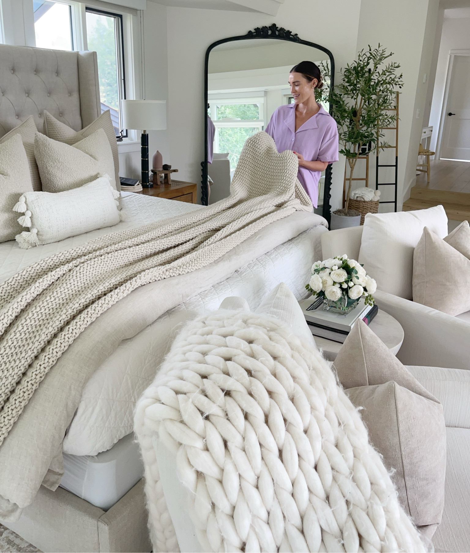 HOME \ layered neutral bedding favorites from Amazon, Target and more!

Bedroom decor
Bed
Mirror
Accent chairs 

#LTKFindsUnder100 #LTKHome