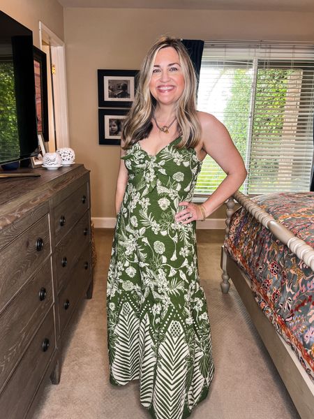 I love the print in this dress! It’s so tropical looking & the green makes it look so chic! It’s perfect for your beach vacation, brunch & dinner at a resort. Wearing S
.
.
Over 50, over 40, classic style, preppy style, style at any age, ageless style, striped shirt, summer outfit, summer wardrobe, summer capsule wardrobe, Chic style, summer & spring looks, backyard entertaining, poolside looks, resort wear, spring outfits 2024 trends women over 50, white pants, brunch outfit, summer outfits, summer outfit inspo





#LTKunder50 #LTKtravel #LTKunder100 #LTKWedding #LTKOver40 #LTKstyletip #LTKbeauty #LTKParties #LTKSeasonal