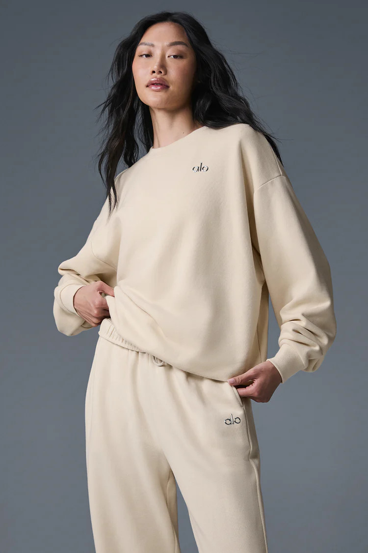 Accolade Crew Neck Pullover | Alo Yoga (US)