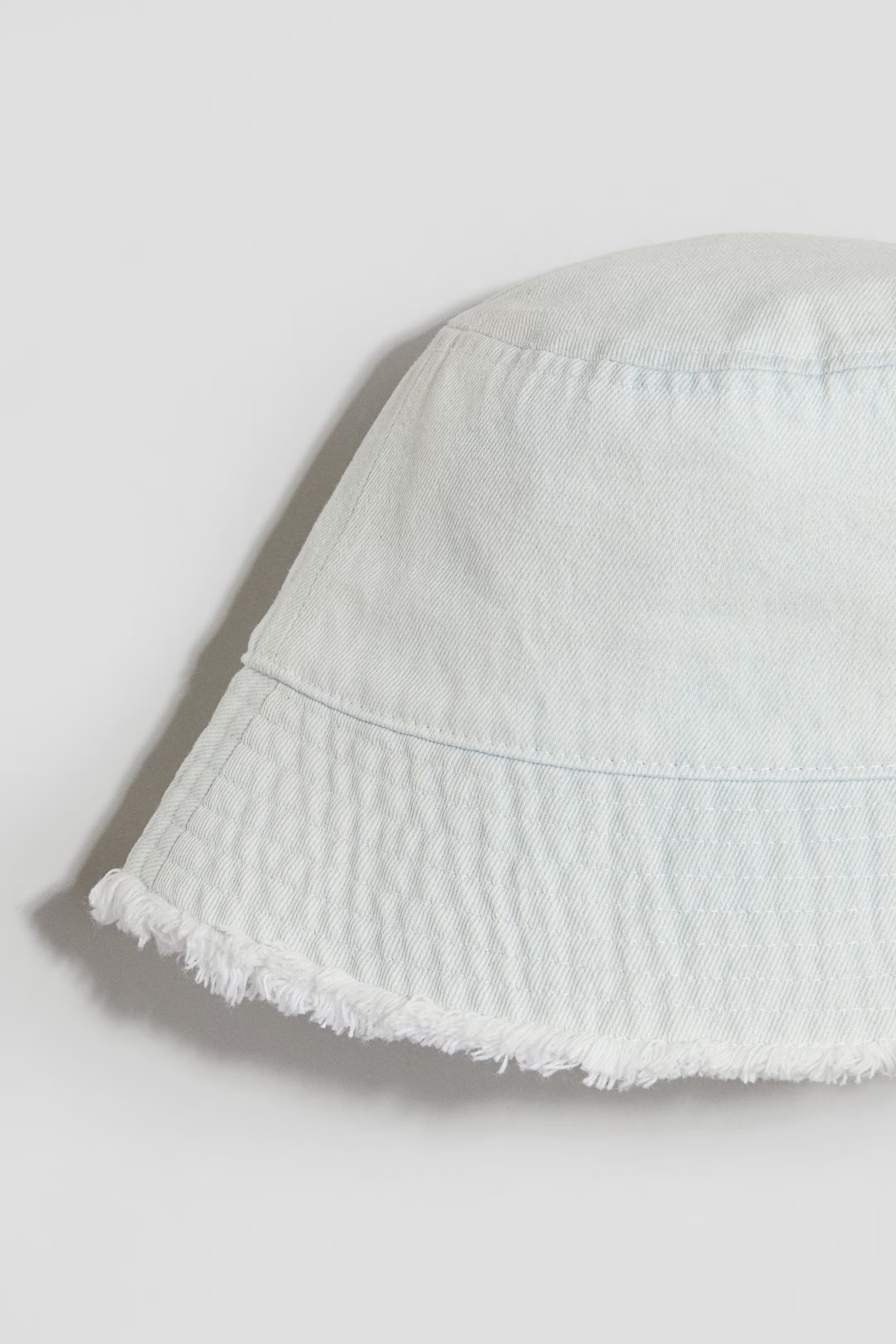 Frayed-Edge Denim Bucket Hat | H&M (US + CA)