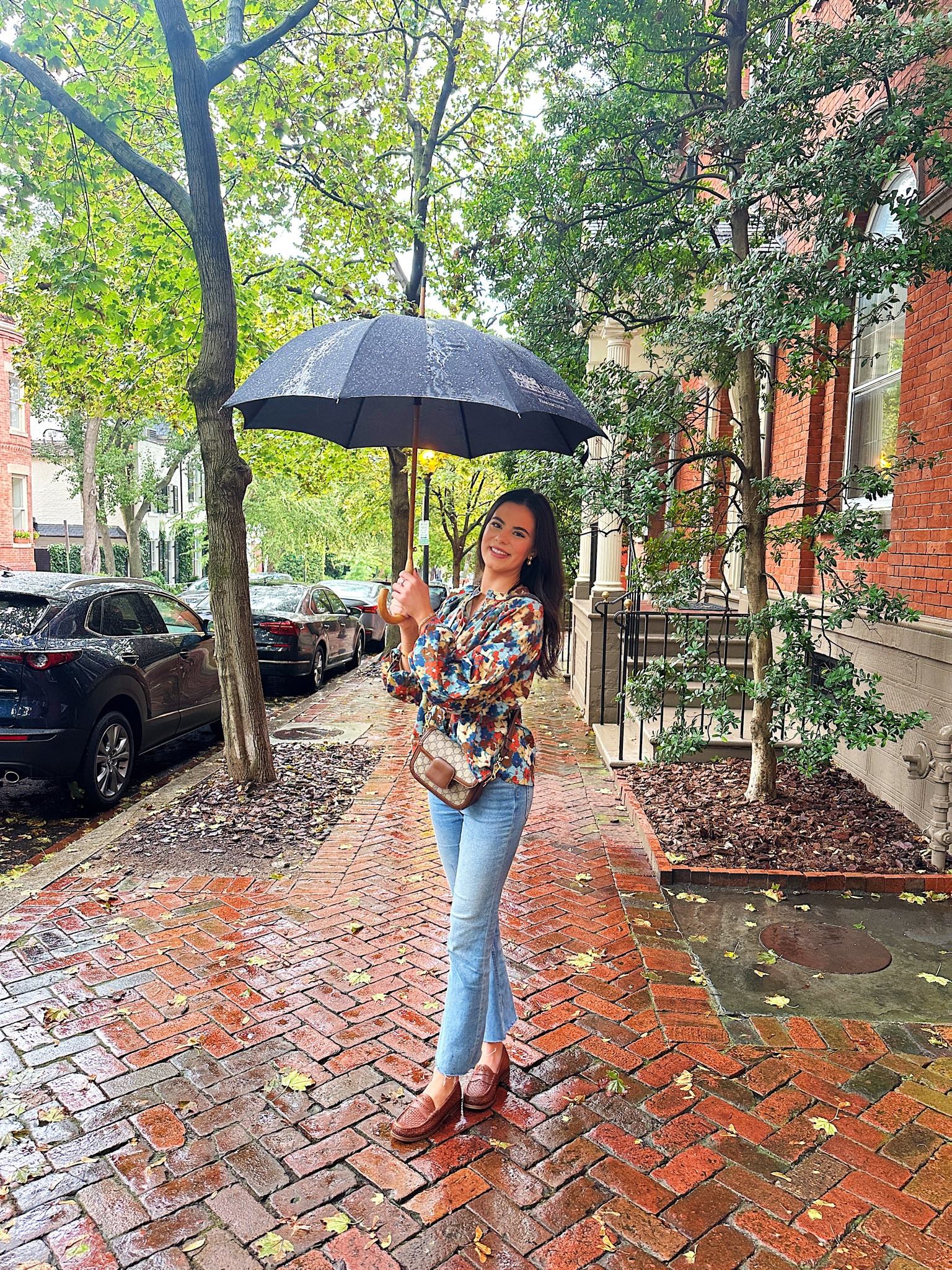 Fall look in Georgetown!🍂🍁☔️

#LTKSeasonal #LTKhome