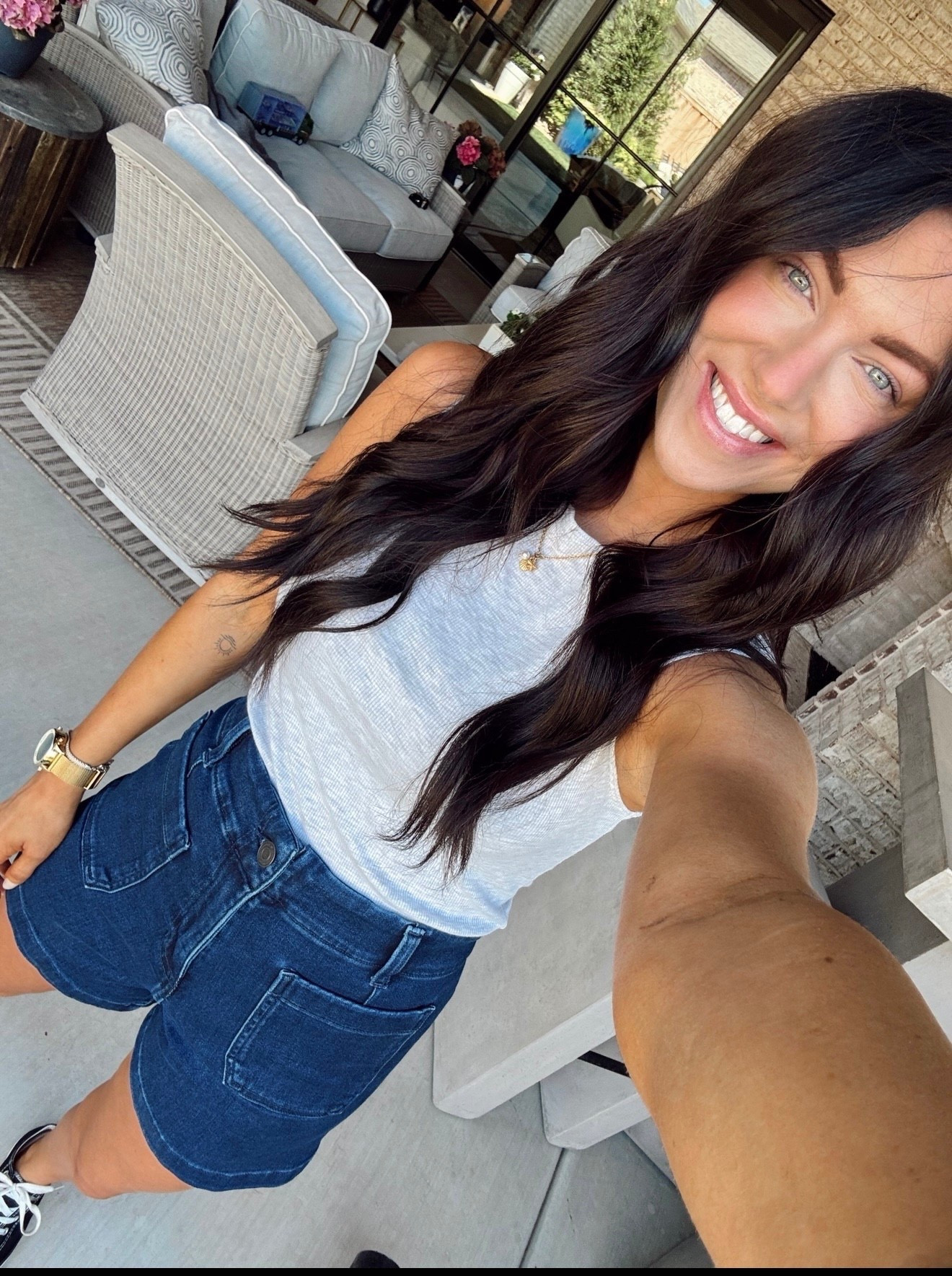 I wore these shorts all the time last summer, and they are finally back in stock! Such a great price point too!!!




Summer outfits, jean shorts, dark wash, denim, seasonal, casual, Katy roach, livingmybeststyle

#LTKootd #LTKSeasonal