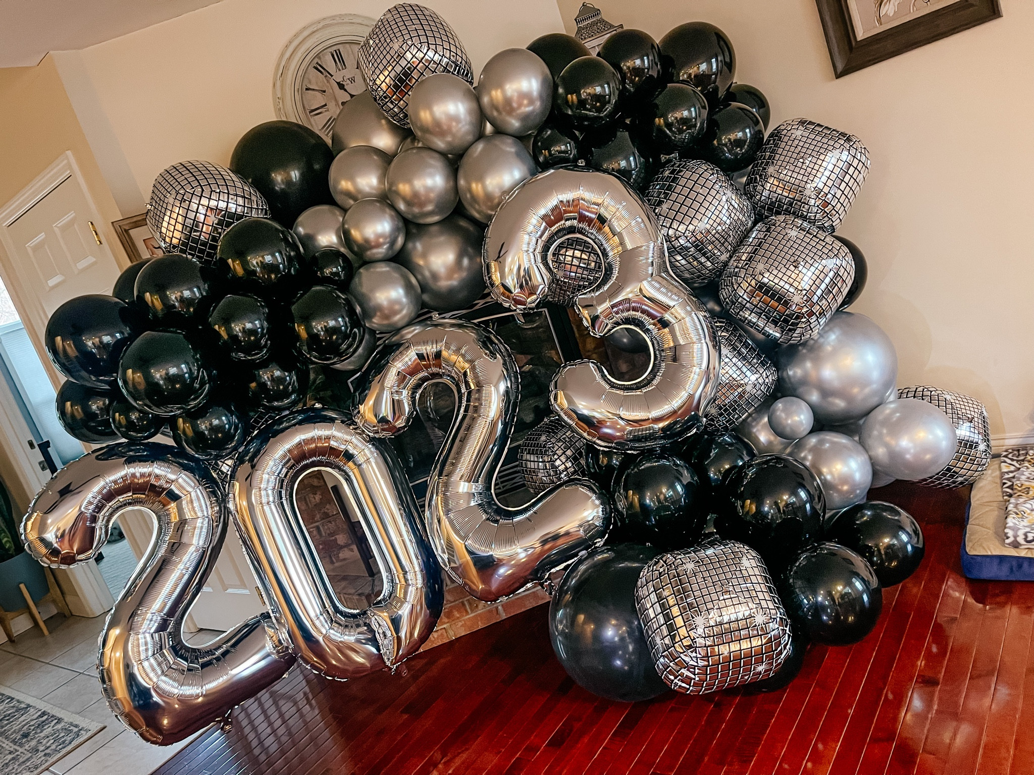 Happy New Year! 🎊 

#LTKHoliday #LTKSeasonal #LTKFind