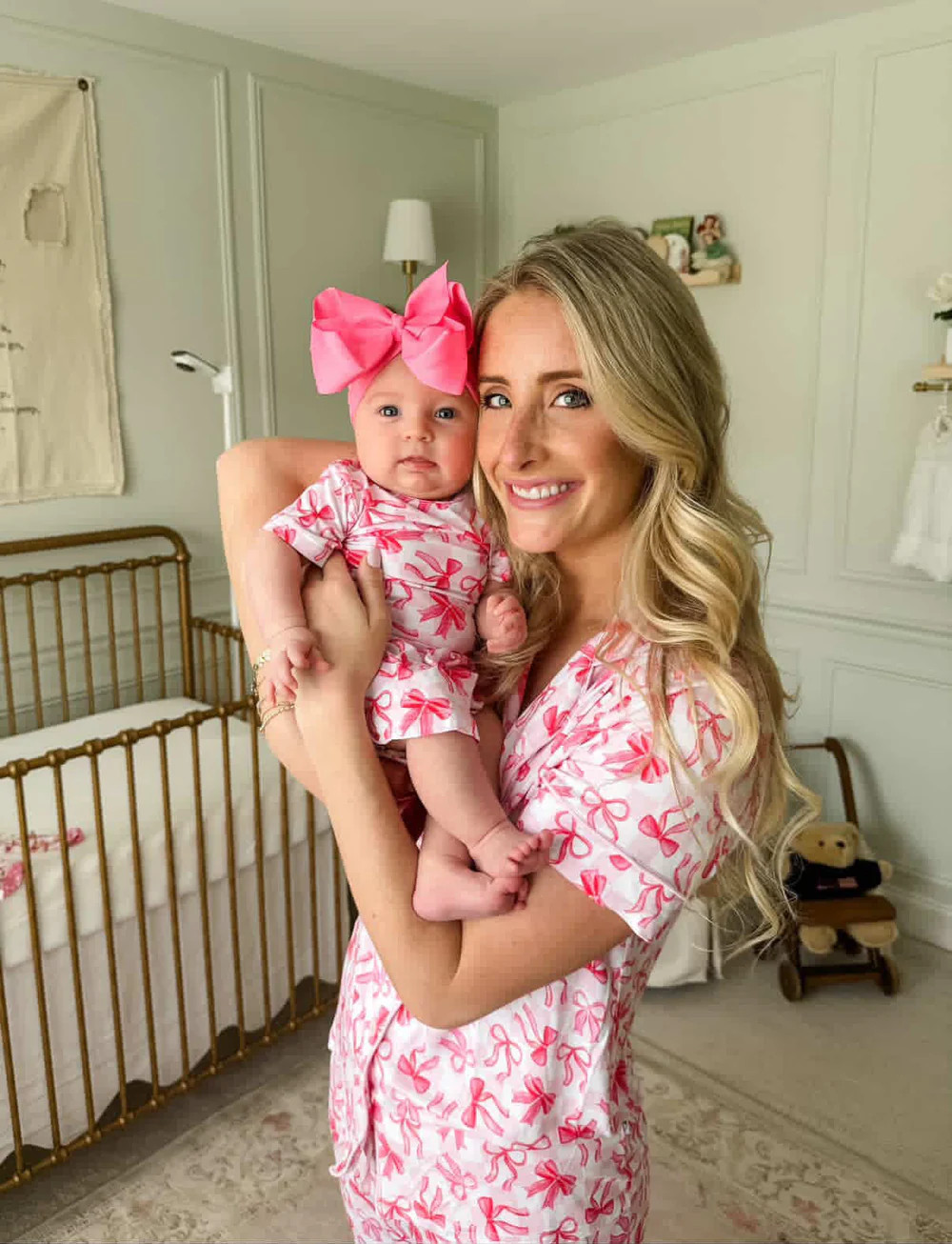 BOW CHECKERED CHARM SHORT SLEEVE WOMEN’S RELAXED FLARE DREAM SET | Dream Big Little