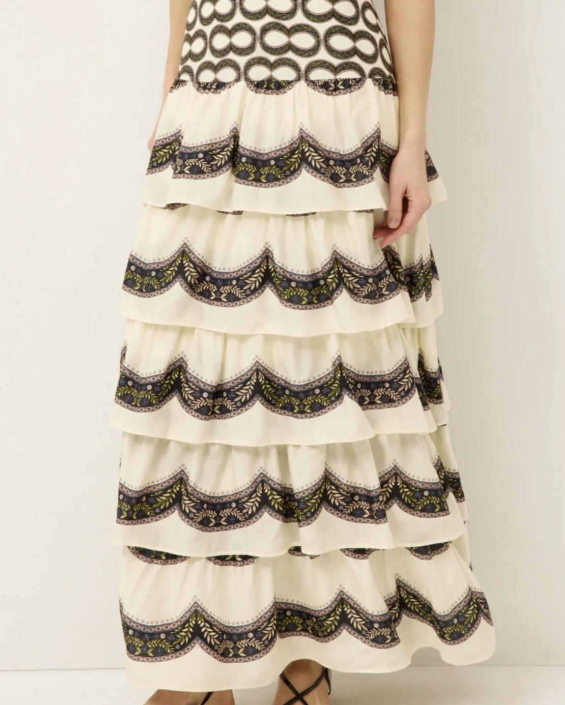 Maybe the prettiest skirt ever! 

#LTKgrwm #LTKootd #LTKSeasonal