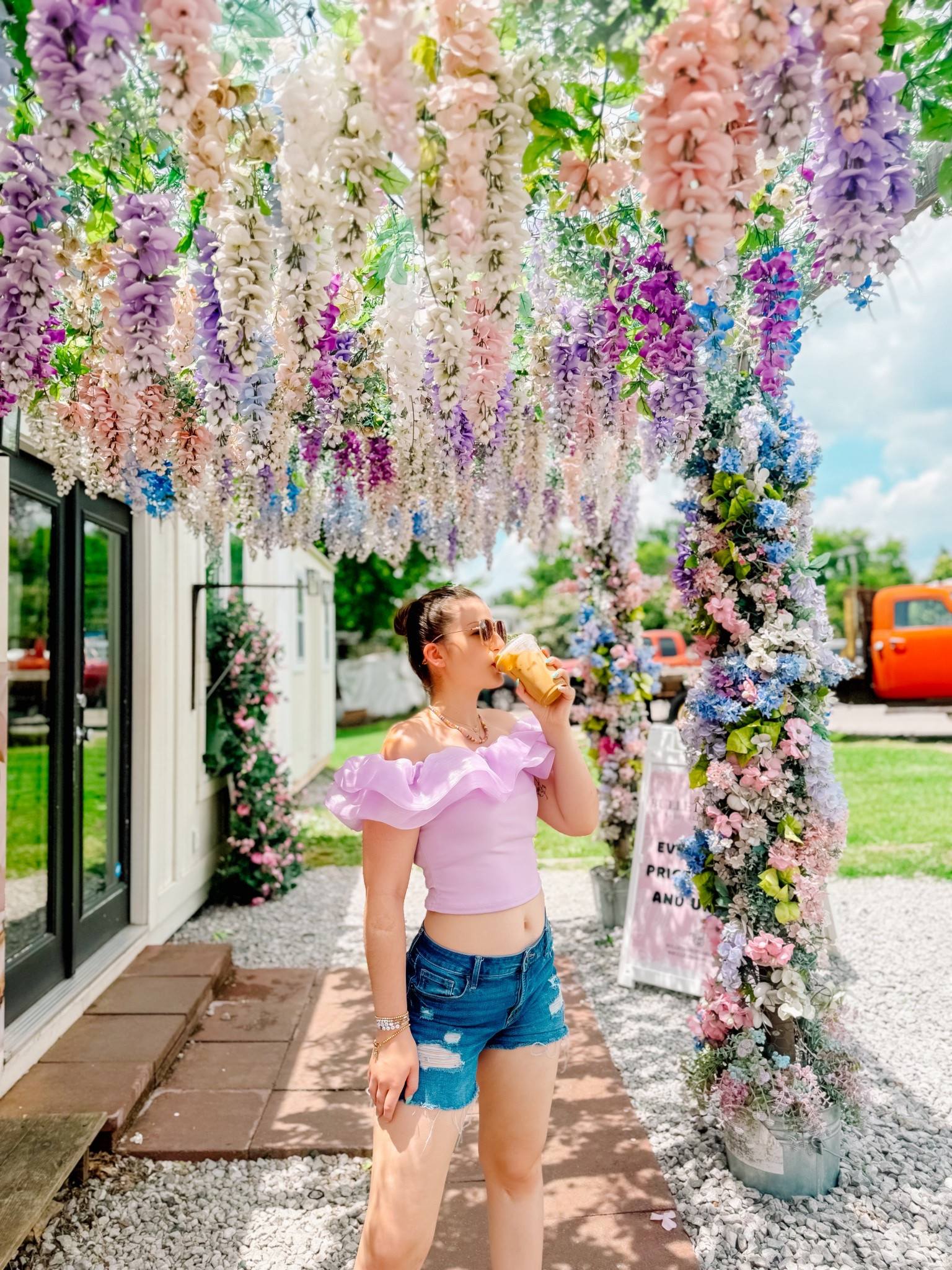 Friday pick-me-up = Frothy Monkey coffee + a good tune. ☕️🎶 The perfect way to kick off a busy (but fun!) weekend ahead.

#LTKSeasonal #LTKFindsUnder50 #LTKTravel