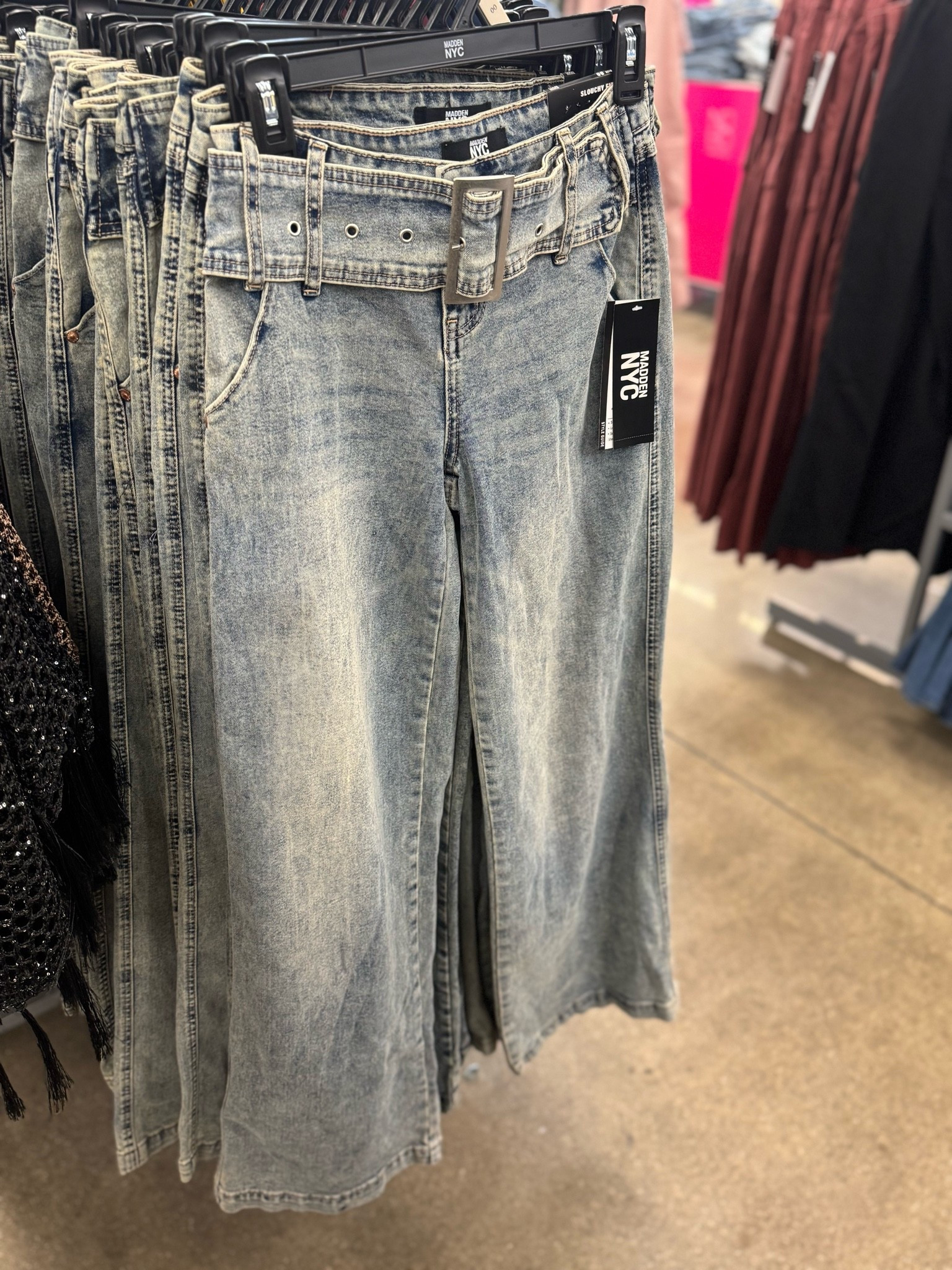 Walmart✨ Madden NYC Wide Leg Jeans with Grommet Belt, 31.5” Inseam, Sizes 00-18

#walmart #walmartstyle @walmart concert outfit / jeans

#LTKootd #LTKgrwm