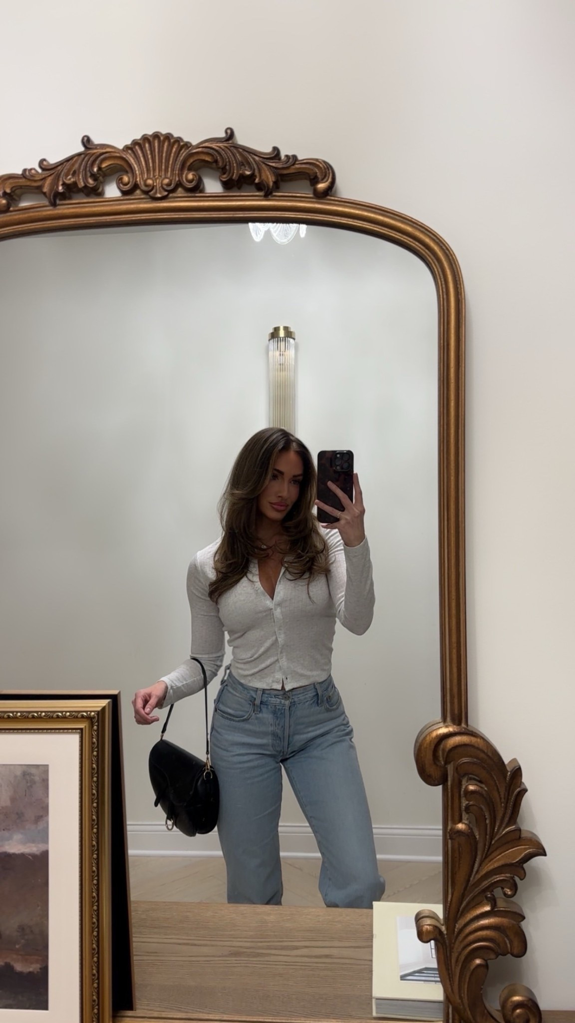 Can’t beat a classic Henley and 90’s jeans combo🤌🏼 size small top, 25 jeans.

#LTKootd