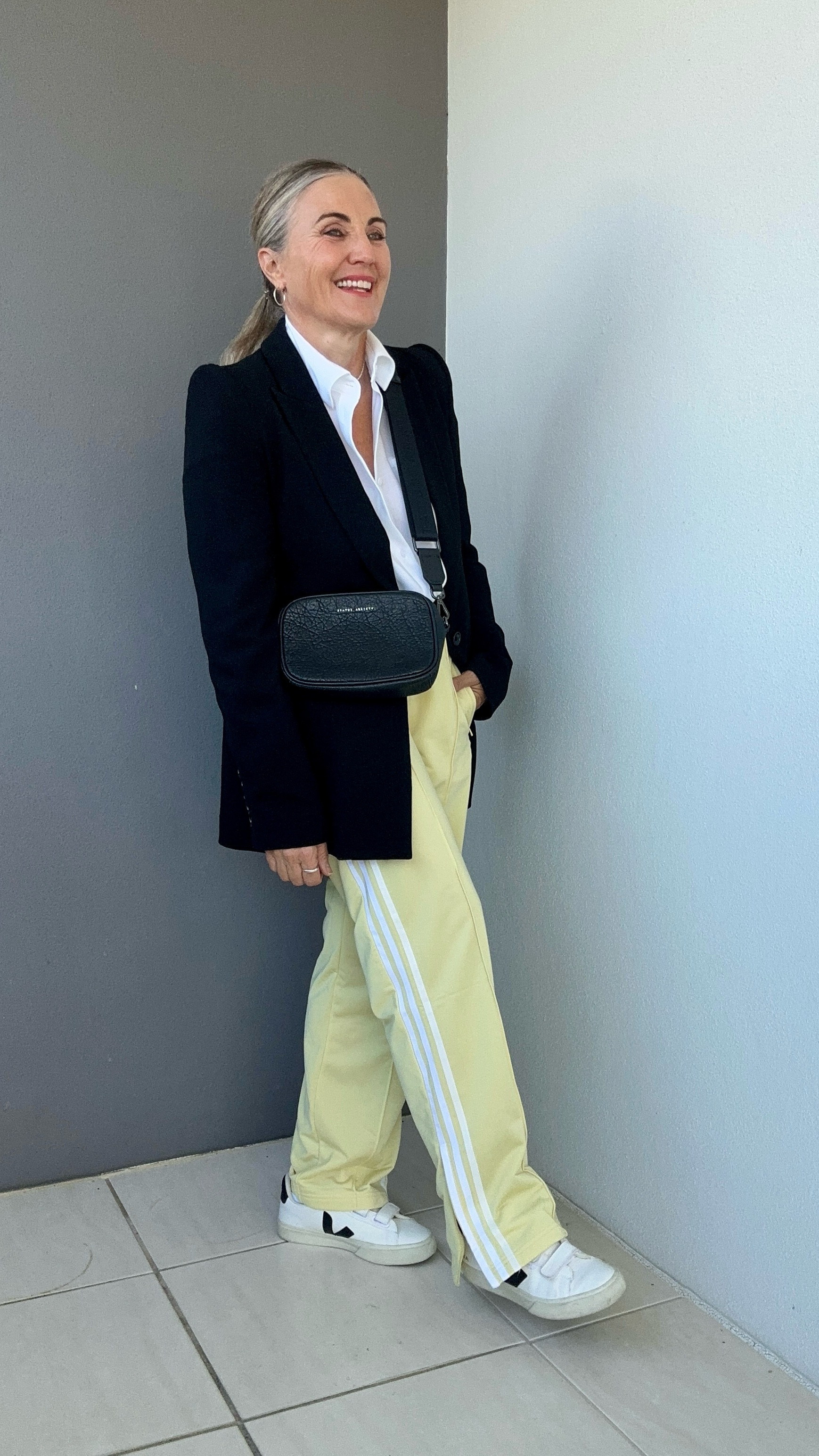 Wearing light colours in winter, a personal challenge!
Pants: size m
Shirt: size s
Blazer: size 12

#LTKaustralia #LTKover50style #LTKwinter
