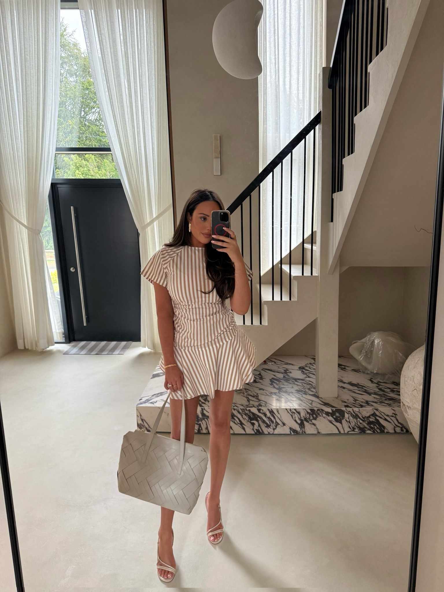 Soooo cute this dress! I’m wearing a medium! I really love this bag aswell I’ve been able to style it with so many going out looks and daytime! 💕👀

#LTKsummer #LTKeurope #LTKdatenight
