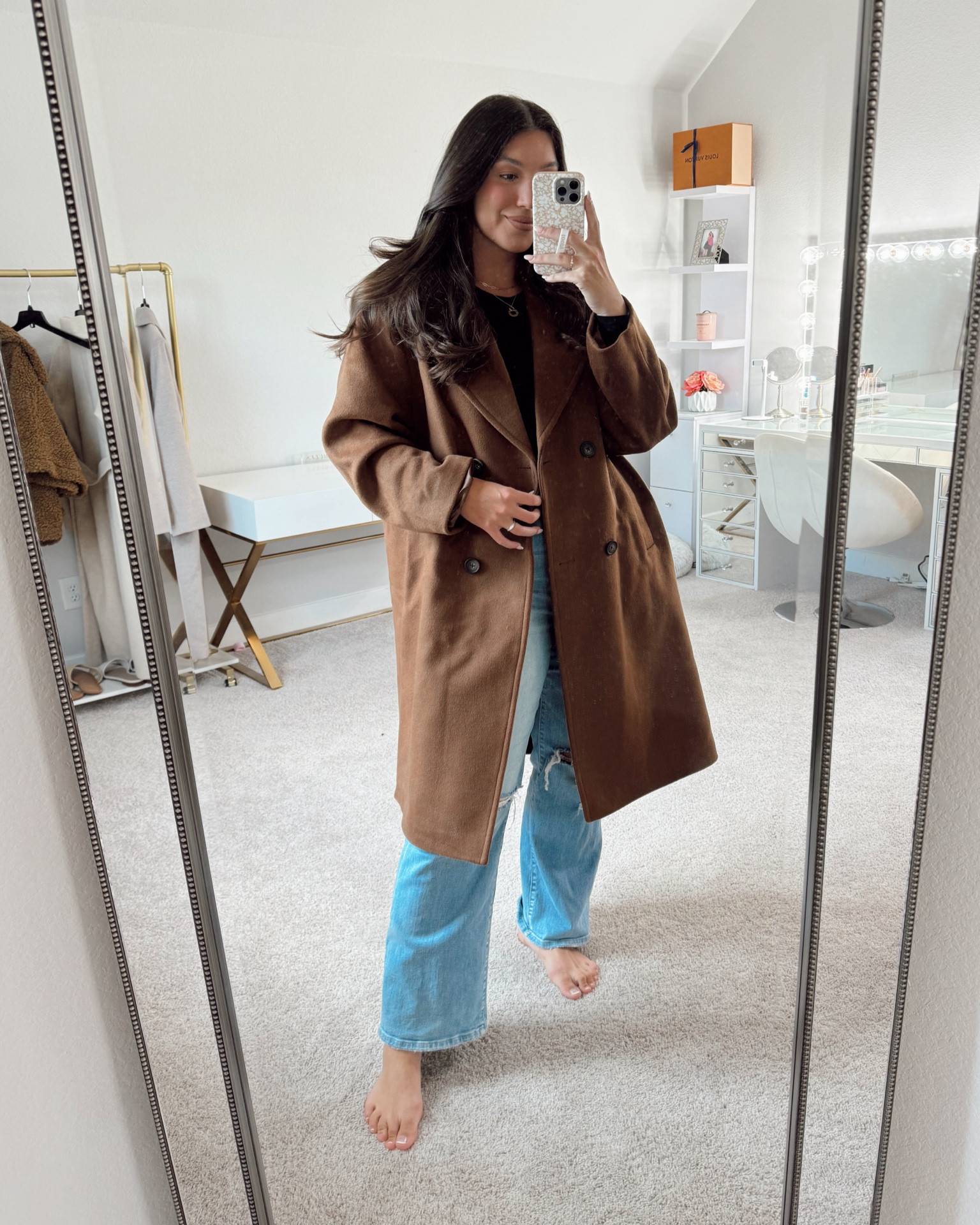 Chic chocolate brown coat for fall and winter! This coat is so versatile and can be worn over anything😍🤎

Fall coat, winter coat, wool coat, trendy coat, stylish jacket, fall stye, midsize fall fashion

#LTKMidsize #LTKSeasonal #LTKFallSale