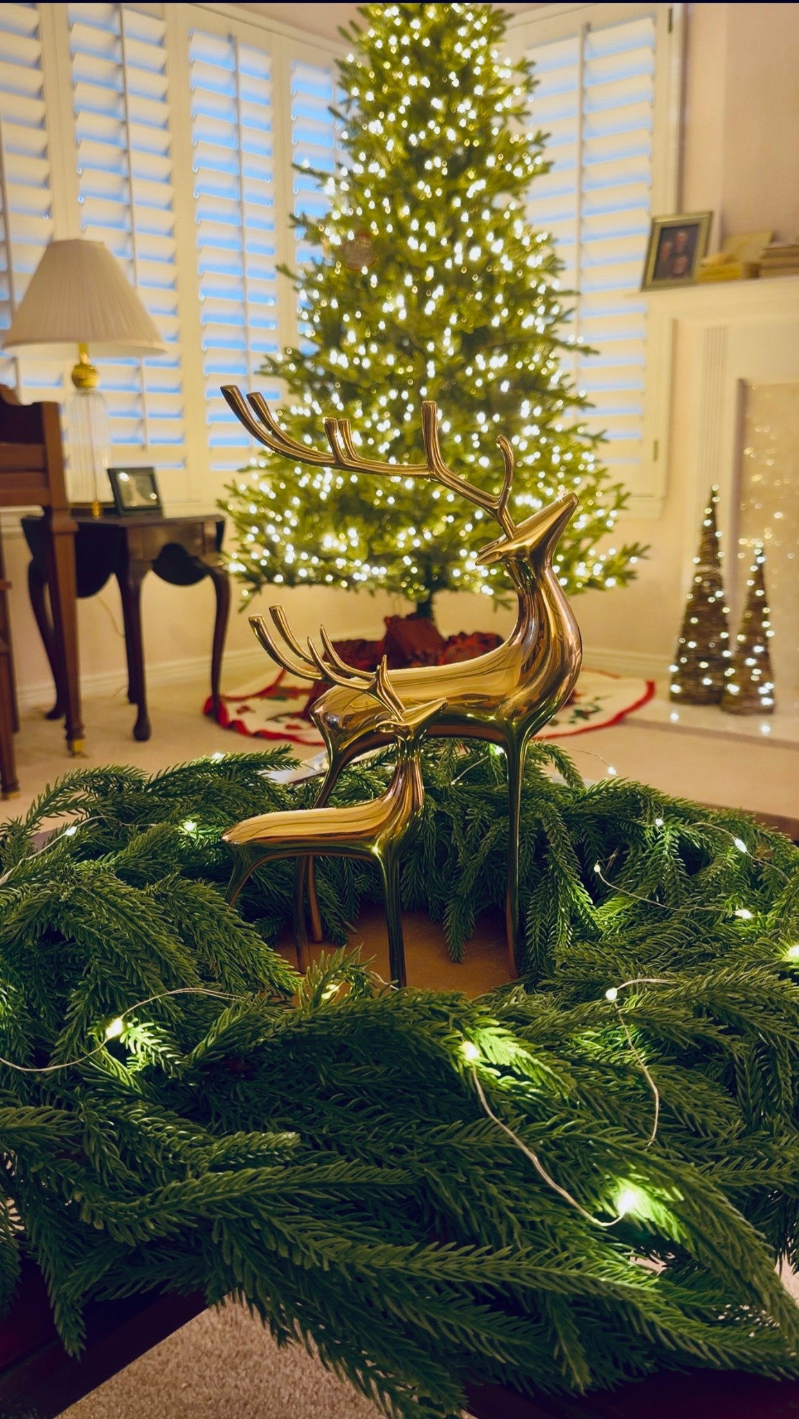 🚨🚨 Black Friday Early Deal 🚨🚨

Effortless holiday style 🌿✨
 I used greenery, fairy lights, and these beautiful deer to create a simple yet elevated centerpiece. Everything’s linked for an easy, festive look you can recreate in minutes.

🏠 Follow for more real-life décor, home finds and organizing ideas for a home that’s pretty, not perfect!

#LTKDecor #SimpleCenterpiece #HolidayInspo #ChristmasCenterpiece #ElegantHolidayStyle

#LTKSaleAlert #LTKHoliday #LTKCyberWeek