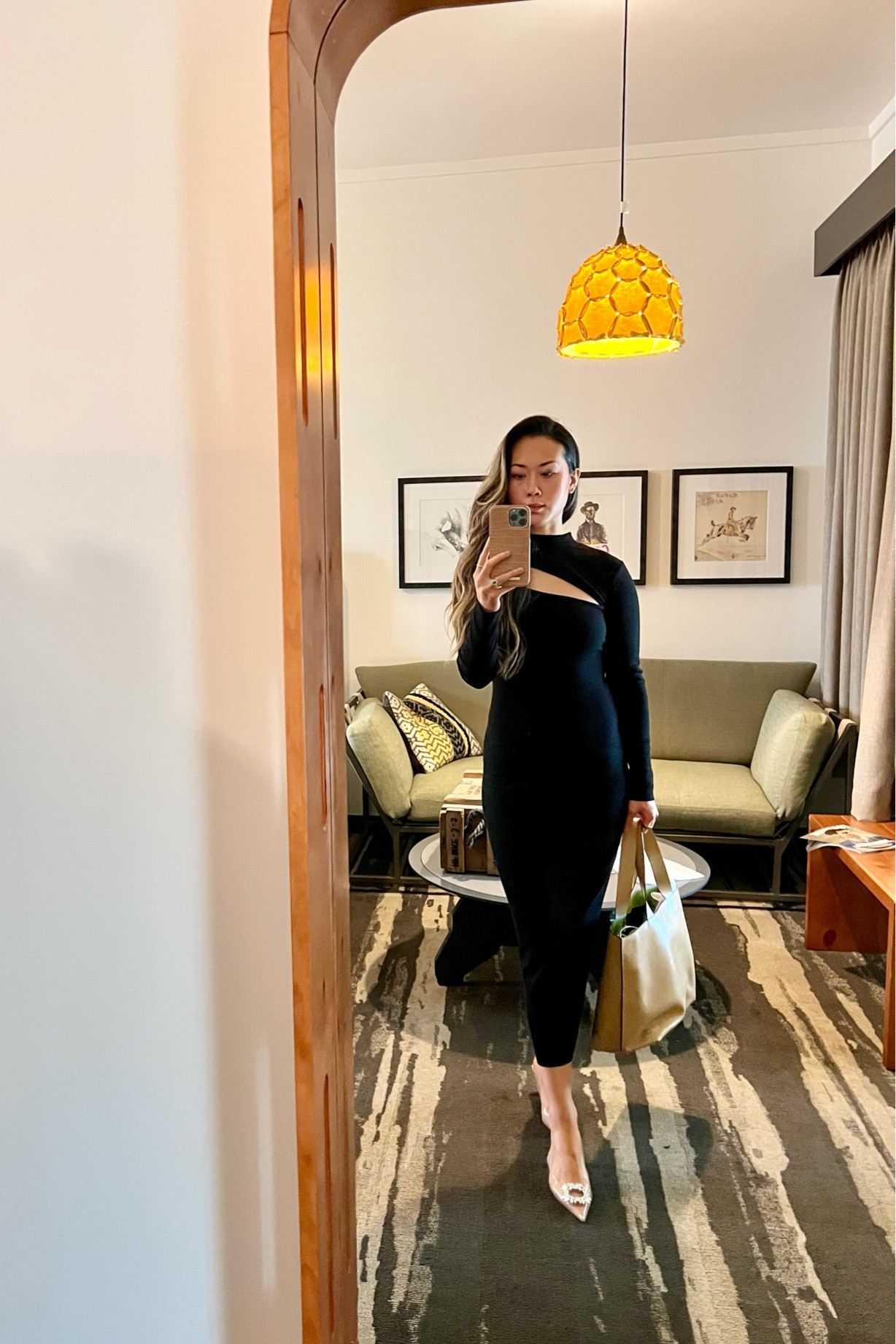 Class black maxi with a twist

#LTKworkwear