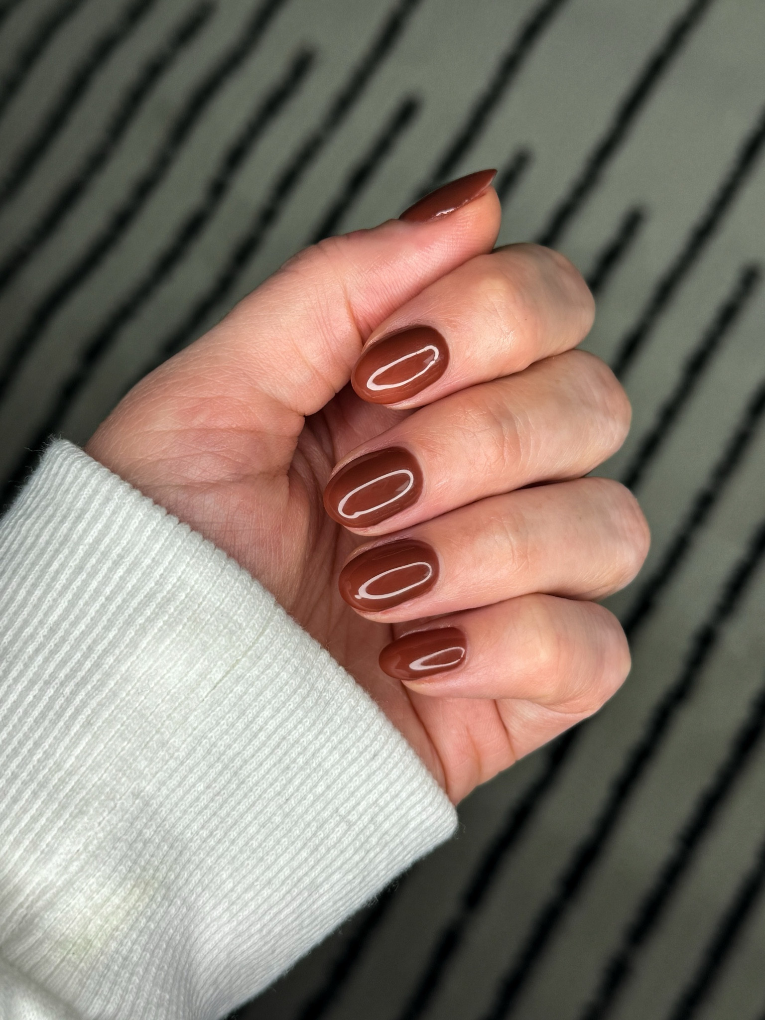 ‘Tis the season for chocolate colored nails! I love doing my own nails and love this gel color!

#nail #beauty #designs #fallinspo 

#LTKSeasonal #LTKHalloween #LTKbeauty