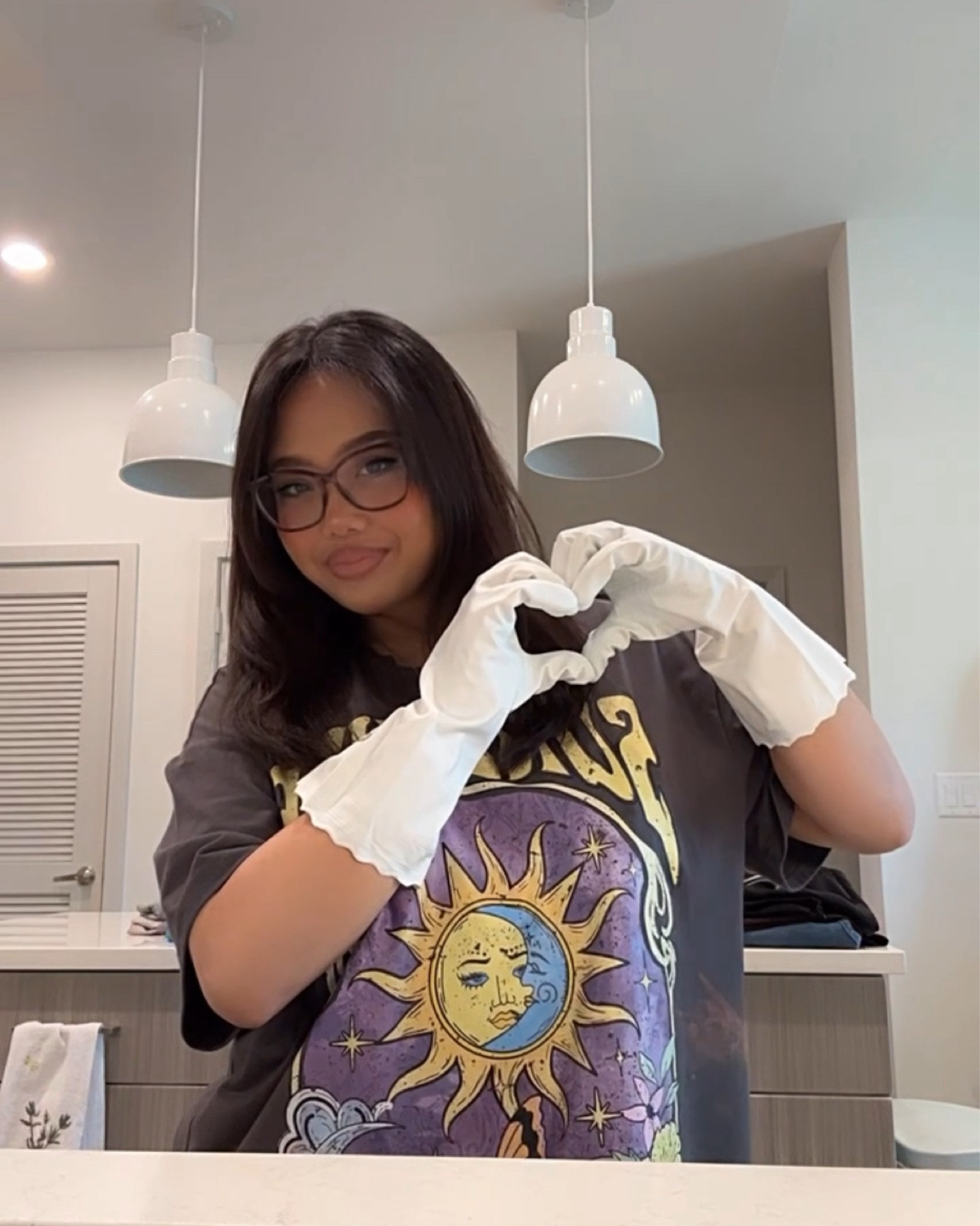 everyone asks for a link to these white gloves, so here it is! 

#LTKfindsunder50 #LTKhome