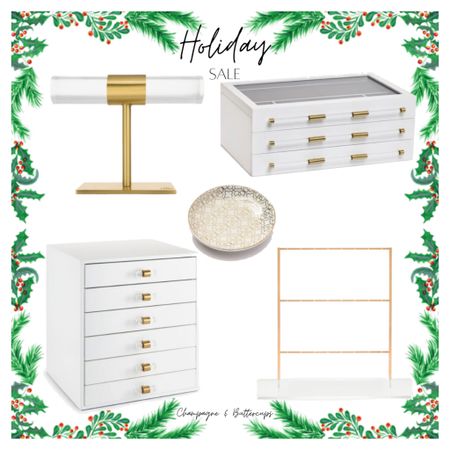 🚨SALE ALERT!!! This uber popular jewelry box is currently 40%, yes 40% off!! I’ve NEVER seen it on sale like this before! Run and grab yours! Would make a great gift for the jewelry or organization lover in your life!! 🎁

#giftsforher #giftideas #jewelrybox #jewelrystorage #kendrascott #closetorganization #closetmusthaves #jewelryorganization 

#LTKGiftGuide #LTKsalealert #LTKHoliday