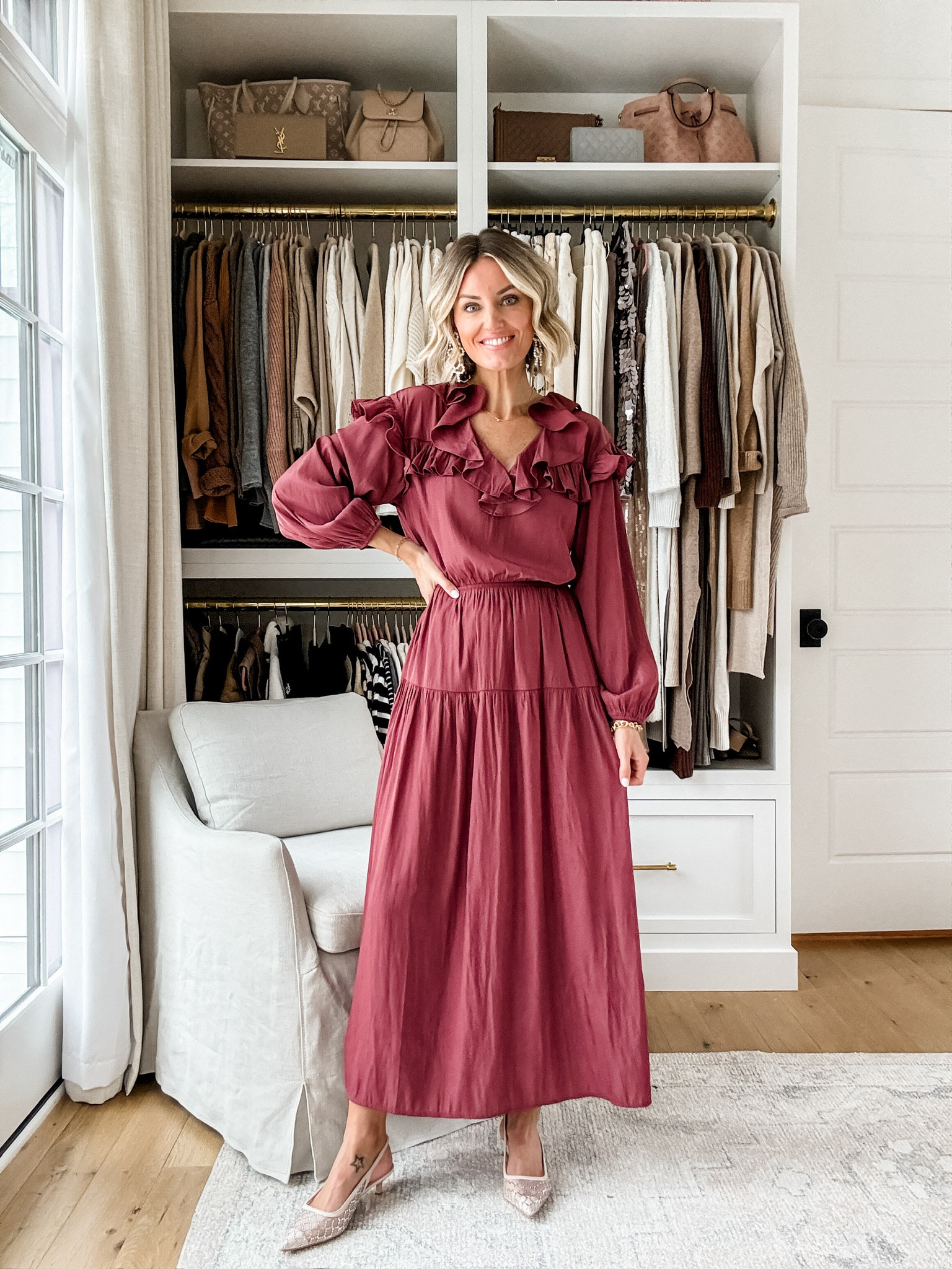 This dress is great for the holiday season! Perfect for family photos, date night, or a holiday party! Wearing XS! 


Loverly grey, dress, holiday outfit, heel 

#LTKStyleTip #LTKSeasonal #LTKHoliday