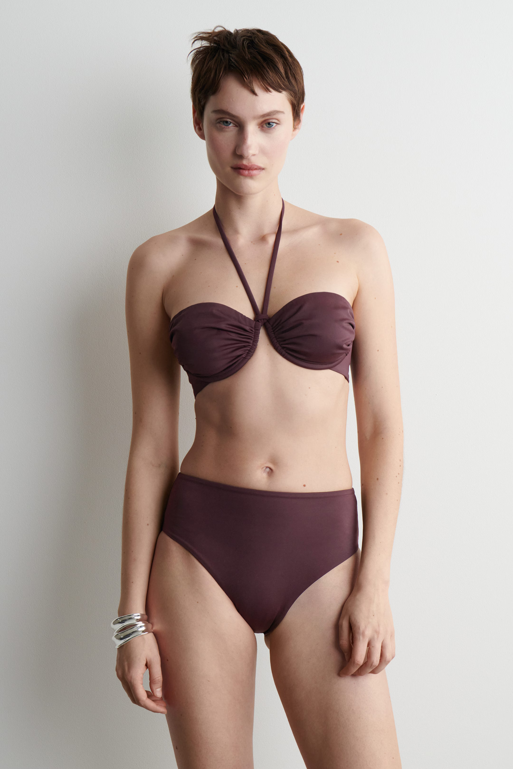 HAUT DE BIKINI FRONCÉ ARMATURES ET ENCOLURE LICOU - BORDEAUX | COS | COS (EU)