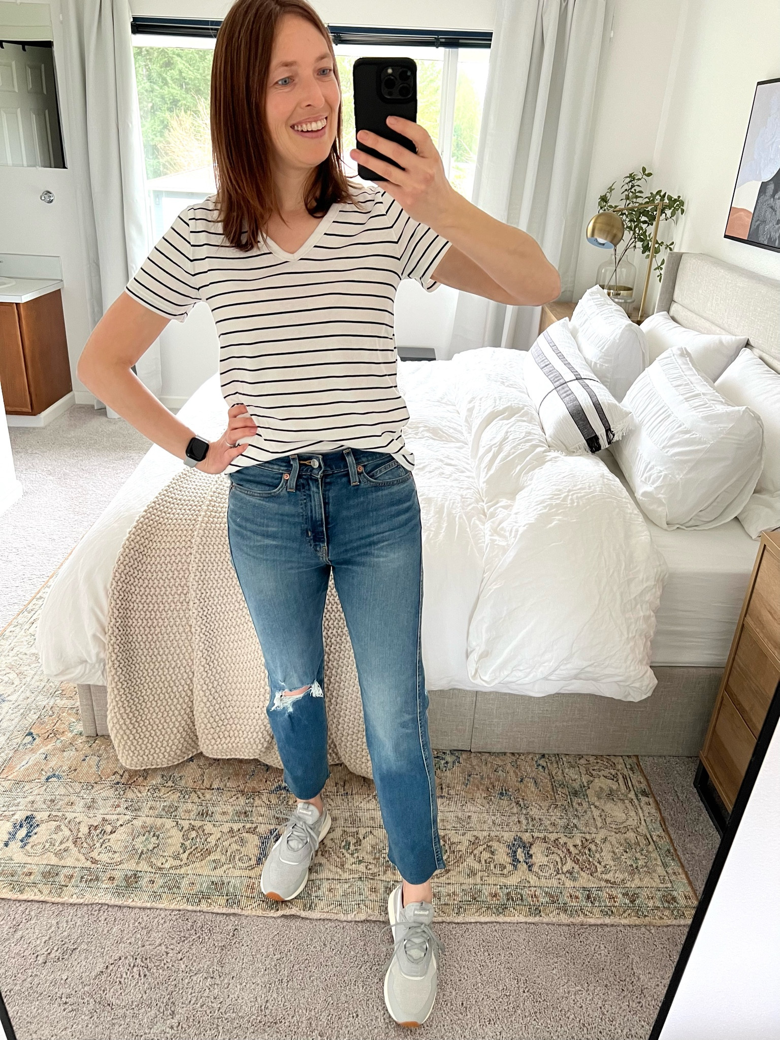 Spring outfit #4 from my spring capsule wardrobe. Love how comfy this will be for running errands or doing spring cleaning!

#LTKfindsunder50 #LTKSpringSale #LTKSeasonal