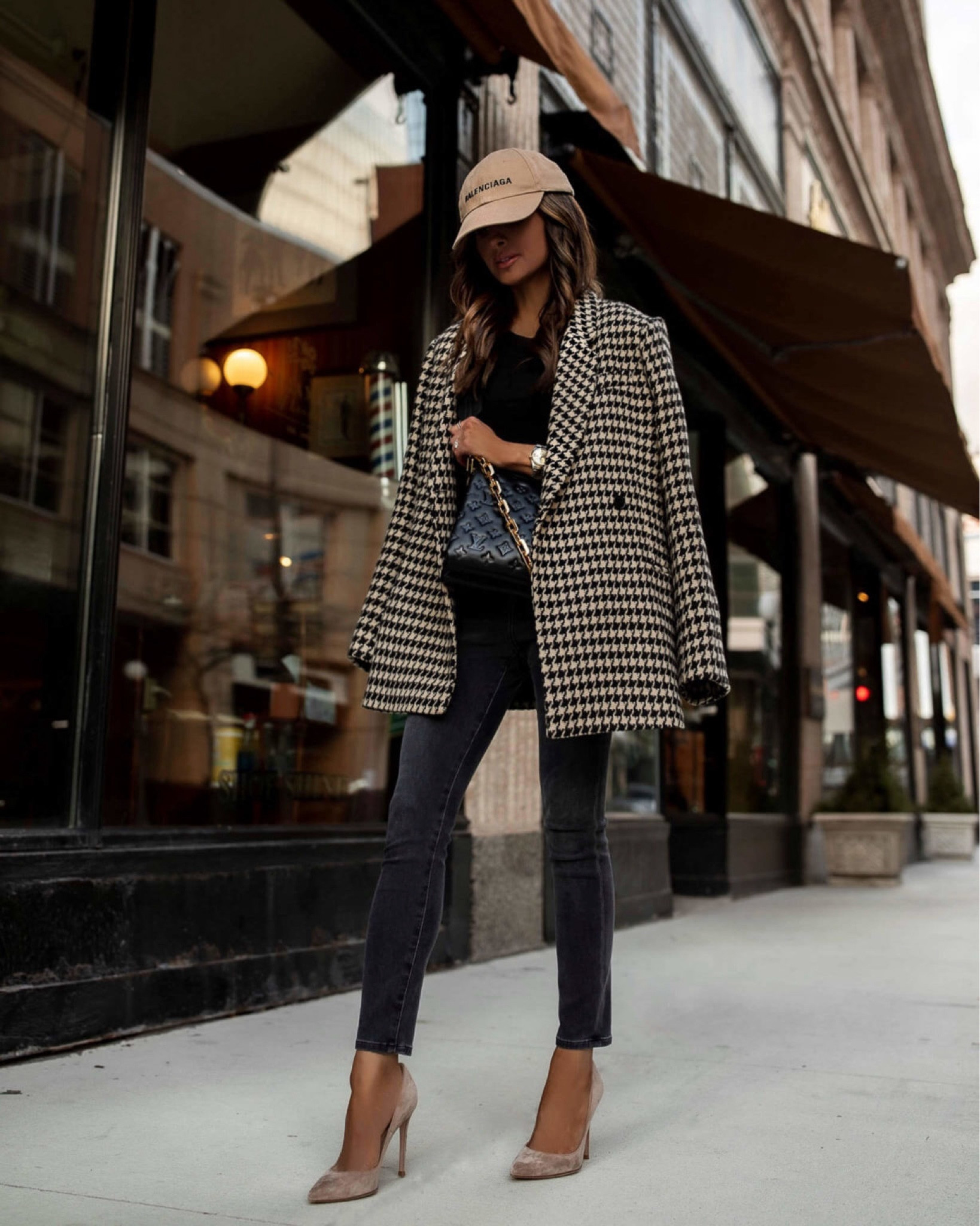 Fall outfit ideas
Favorite fall blazer - anine bing houndstooth blazer
Enza costa black tank top
Louis Vuitton coussin pm bag



#LTKstyletip #LTKSeasonal #LTKitbag