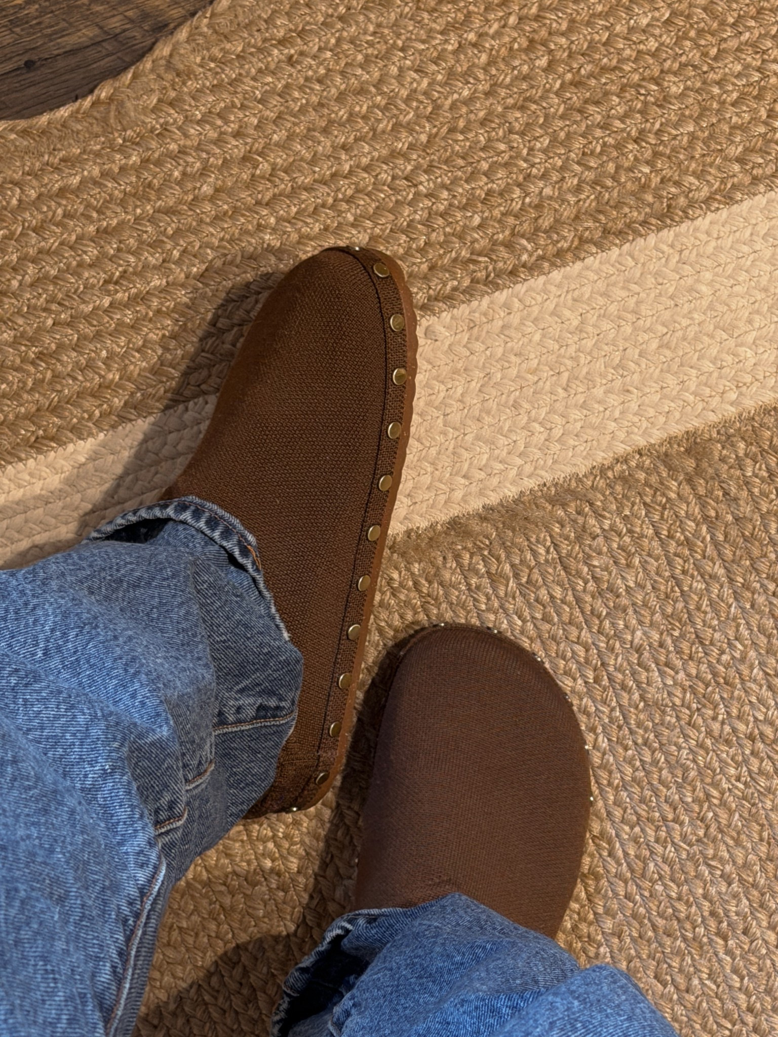 My go to shoes right now, super cute and so comfortable! I love how easy they are to slip on and run out the door 

#LTKootd