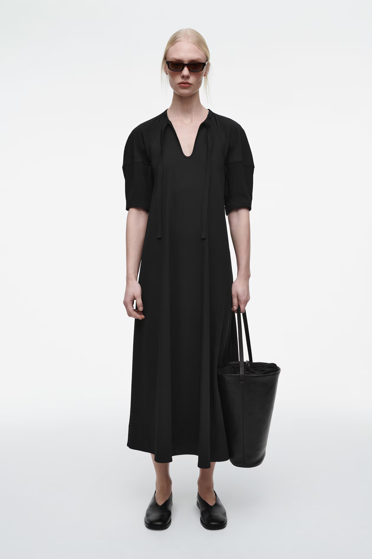 MAXIKLEID MIT BINDEDETAIL - SCHWARZ | COS (EU)