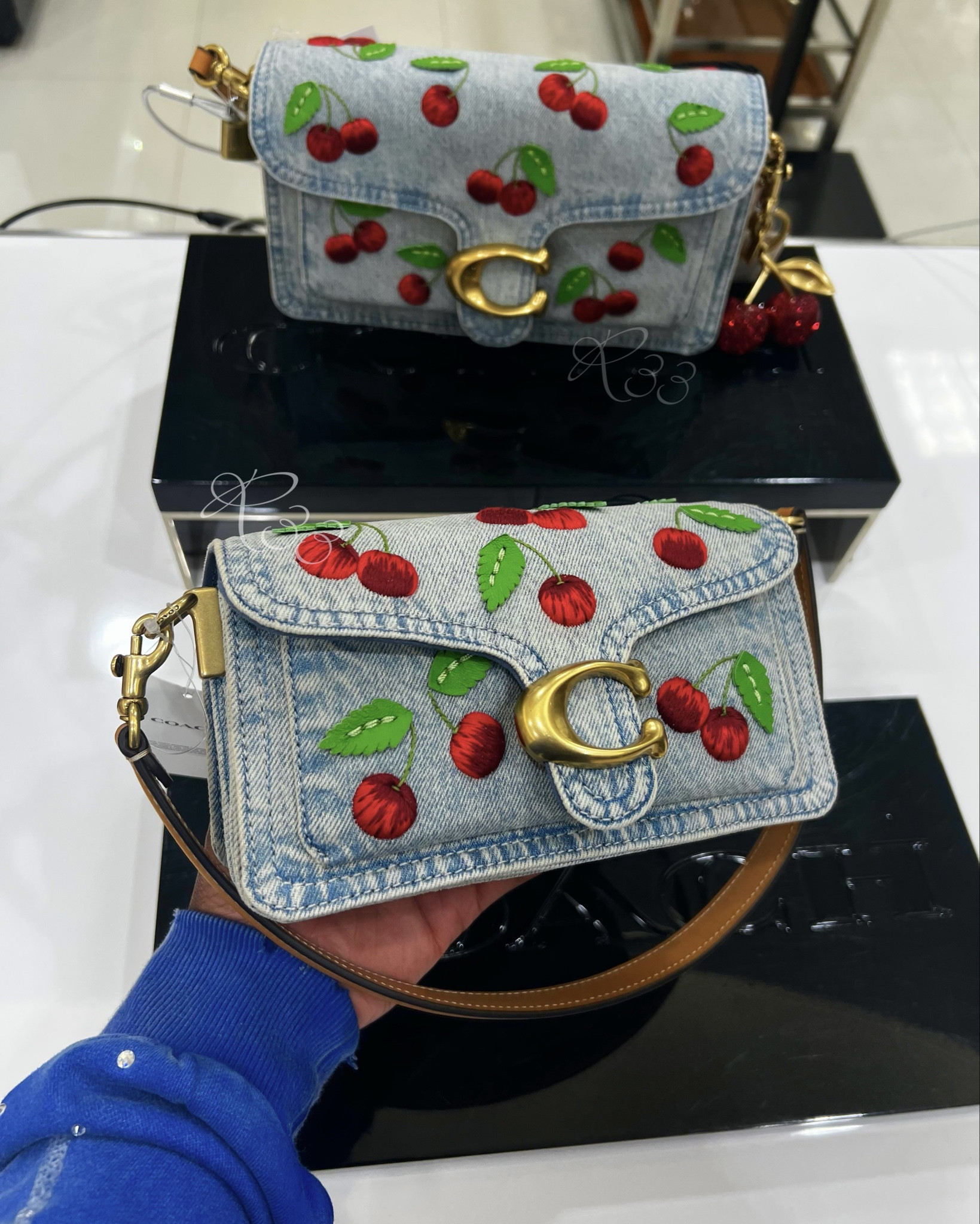 Put me in the game Coach 😮‍💨🍒 holdonnn 🔗SHOP THIS CHERRY COLLECTION #purse #bag #coach #newbag 

#LTKmomlife #LTKgrwm #LTKdayinmylife