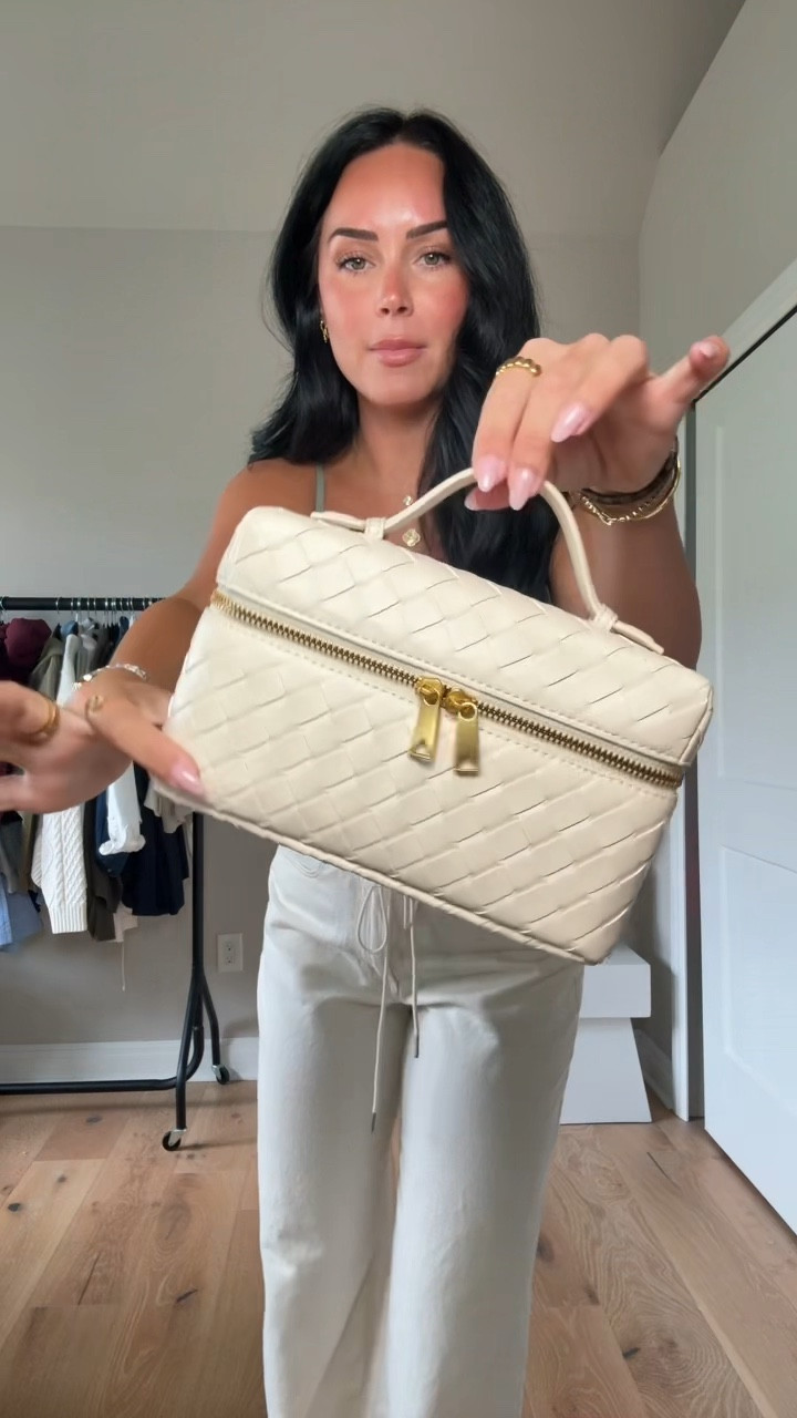 The perfect mini bag ✨ I will have this bag + my outfit linked on my LTK in the Amazon section! 

My sizing 5’7, 145lbs, 32dd
I’m wearing a size xs tank, size 26curve love jeans 