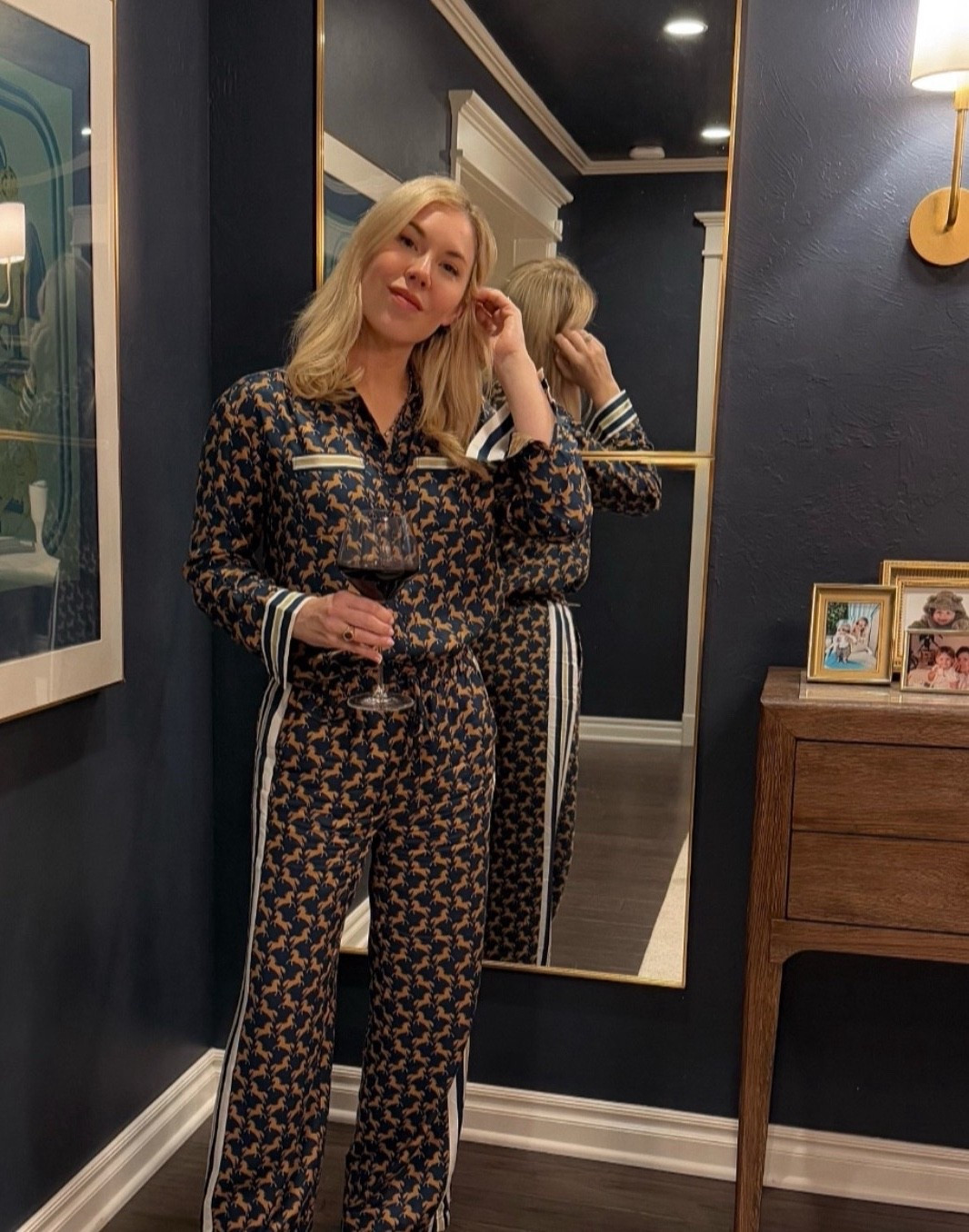 This outfit 🔥 


Breakfast room
Home decor
Moody decor
Fall decor 
 

#LTKHome #LTKSeasonal #LTKSaleAlert

#LTKHoliday #LTKdayinmylife #LTKootd