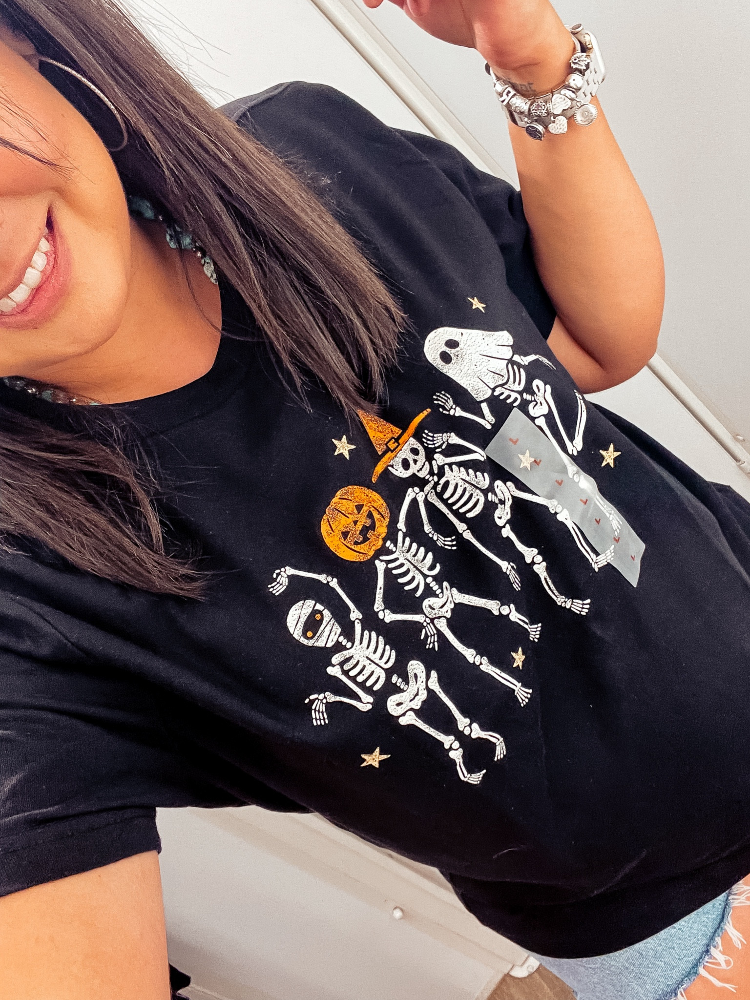 { halloween graphic tee ❥

• Large 

Old Navy Halloween . Skeleton Graphic Tee . Modern Rez Girl Aesthetic } 

#LTKMidsize #LTKSeasonal #LTKSaleAlert