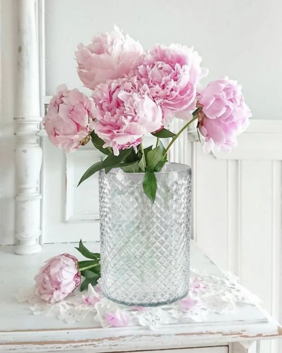 Montaigne Clear 9'' Indoor / Outdoor Glass Table Vase | Wayfair North America