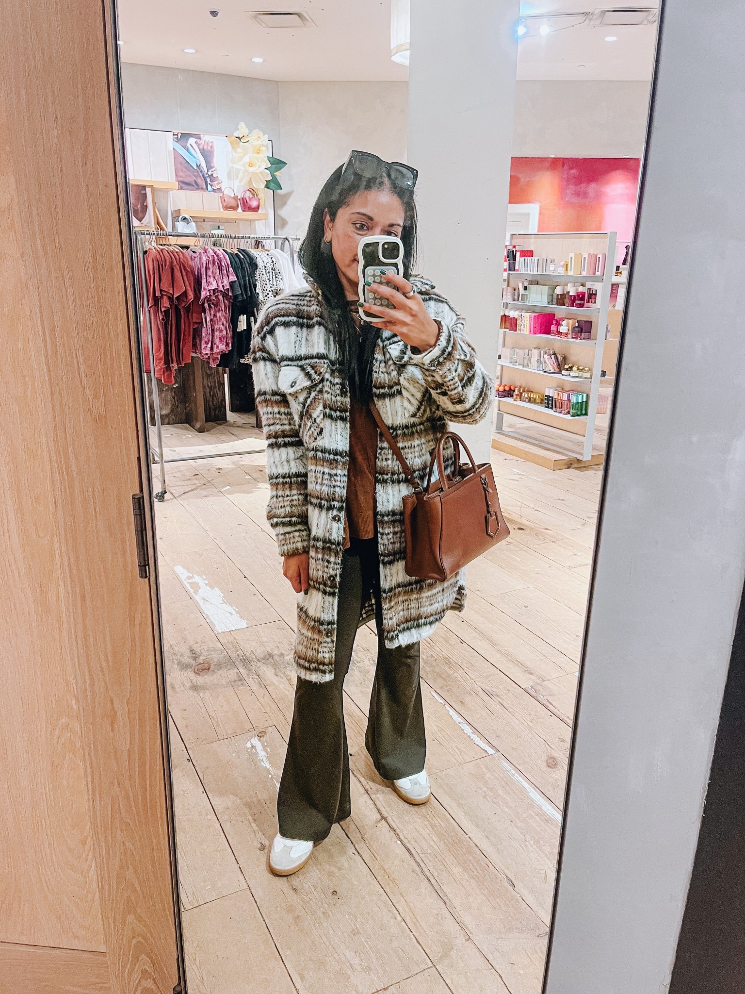 Flare leggings
Plaid coat
Marant Velcro sneakers
Fendi bag
Casual winter style 


#LTKootd #LTKmomlife #LTKdayinmylife